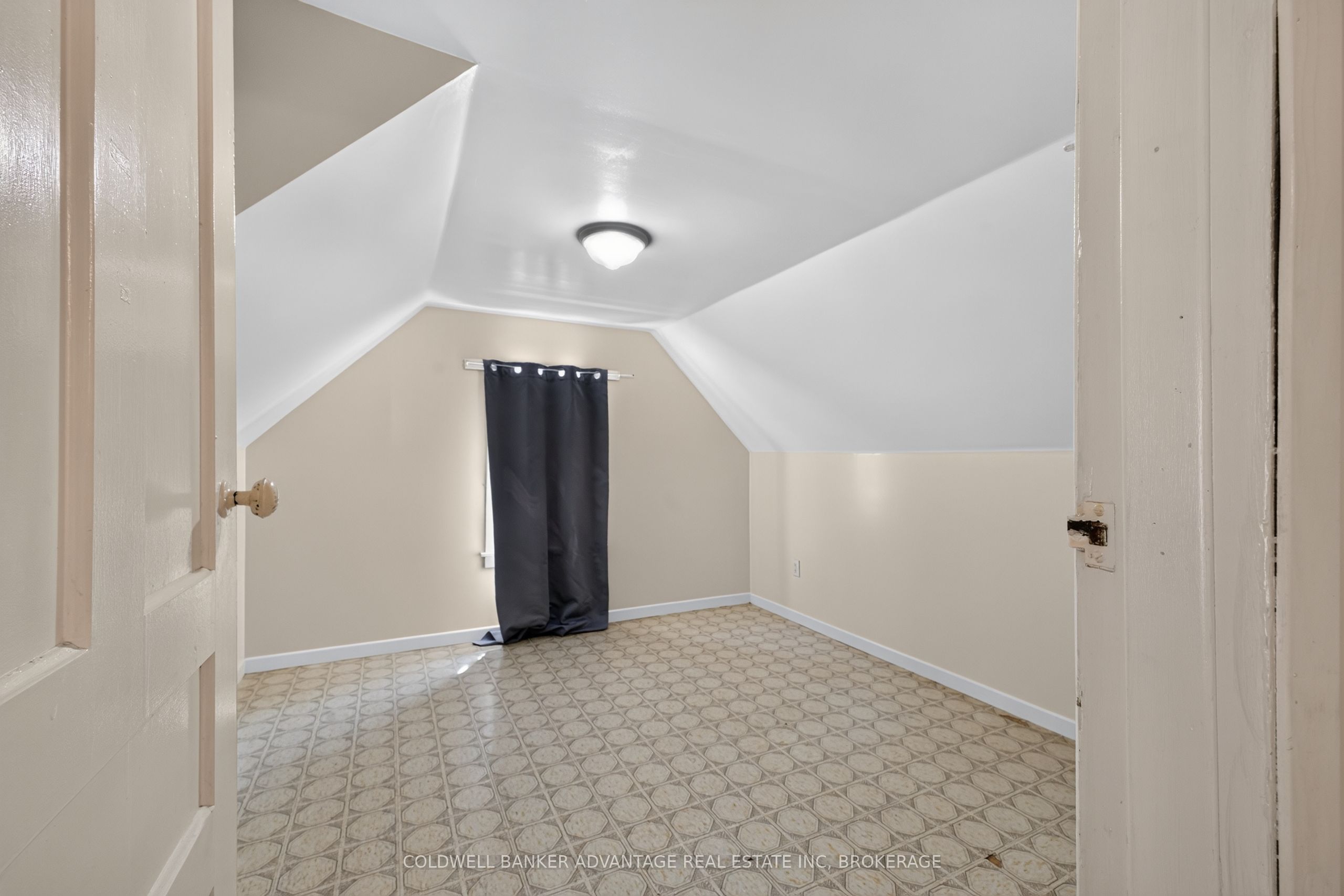 229 Broadway Avenue Property Photo 12