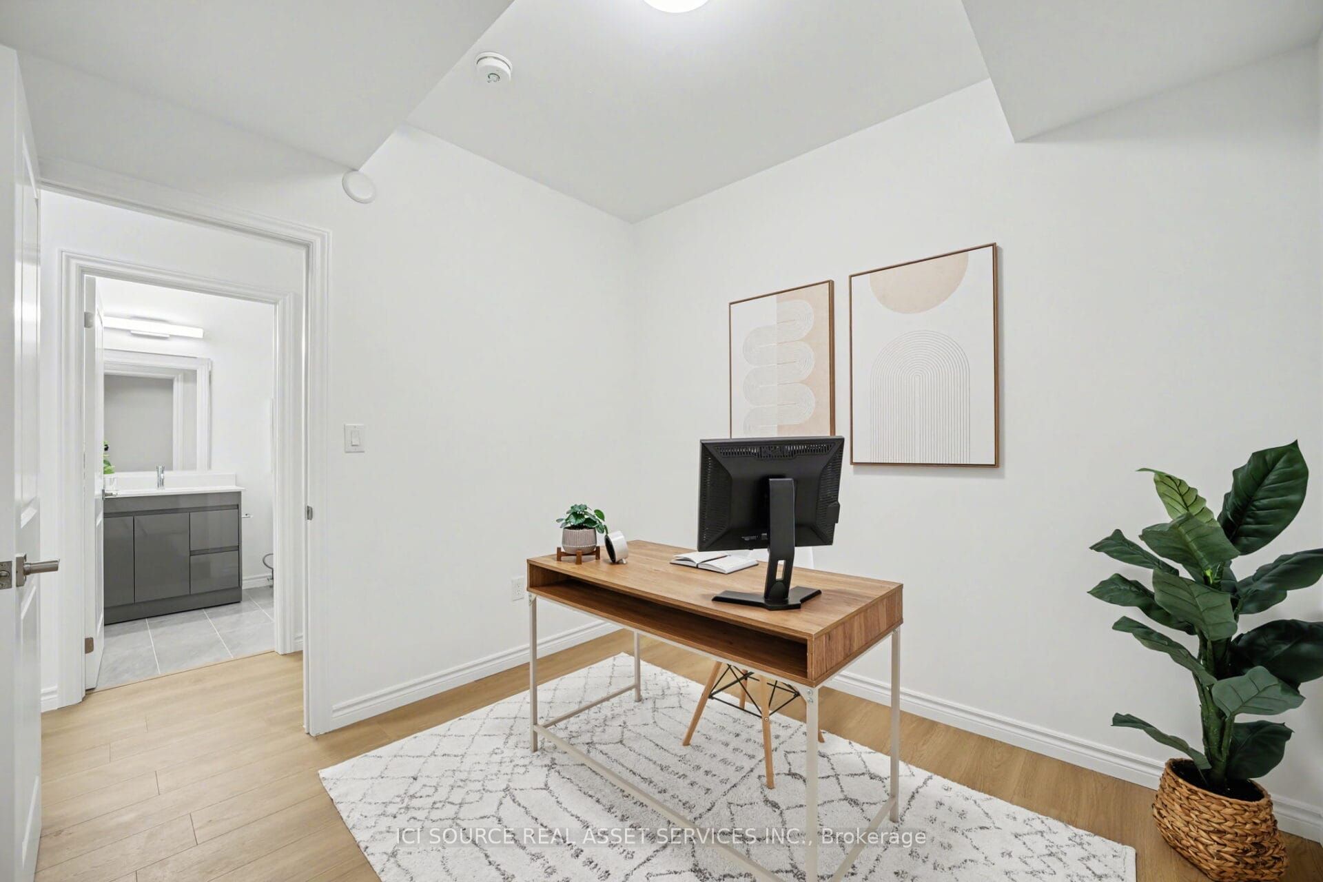 2 Slessor Boulevard 10 Property Photo 8