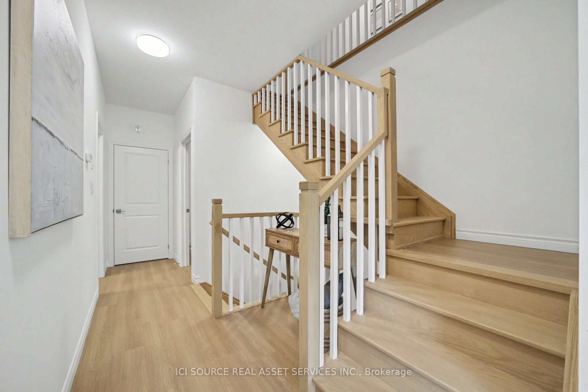 2 Slessor Boulevard 10 Property Photo 10