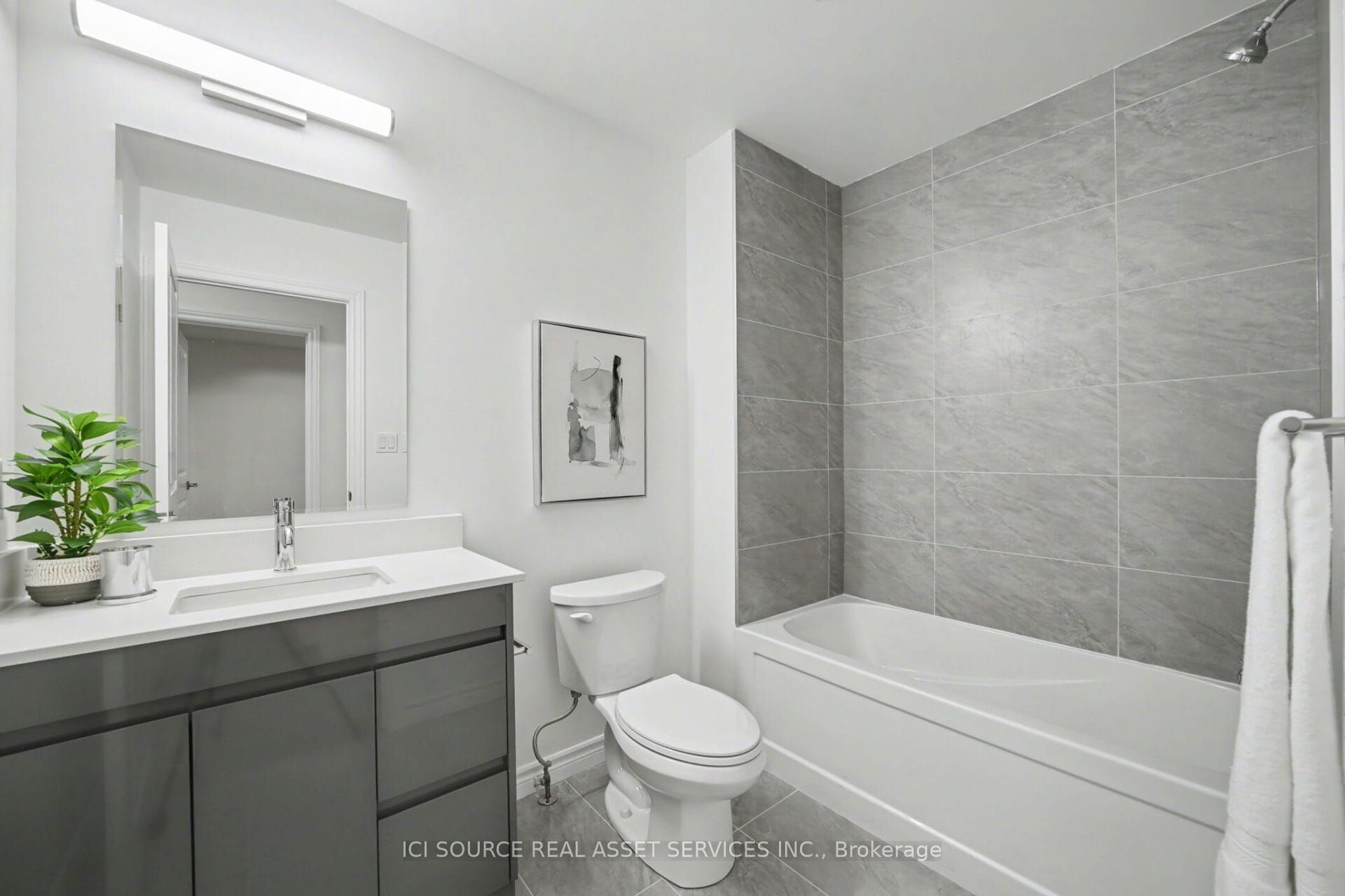 2 Slessor Boulevard 10 Property Photo 15