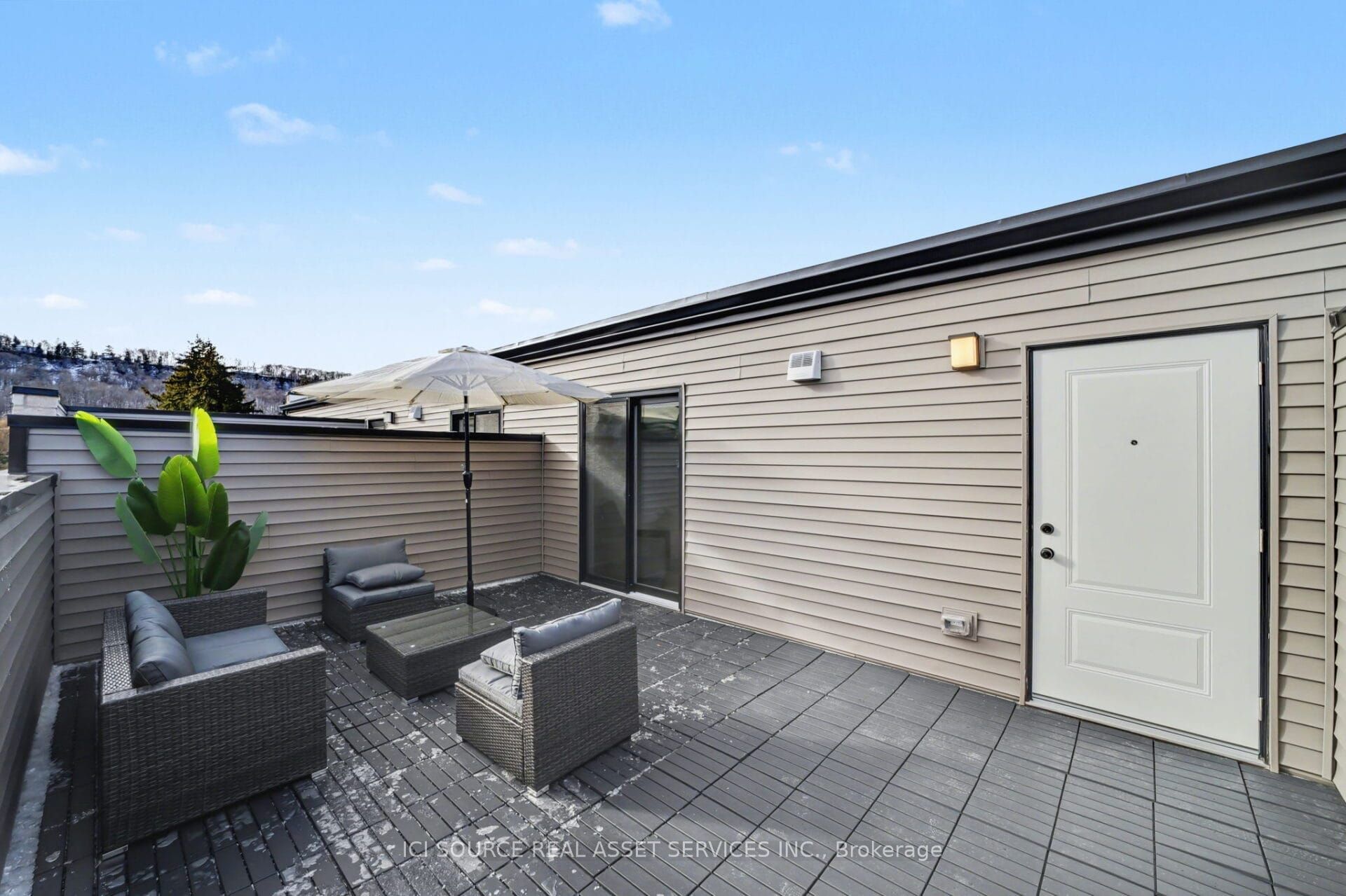 2 Slessor Boulevard 10 Property Photo 17