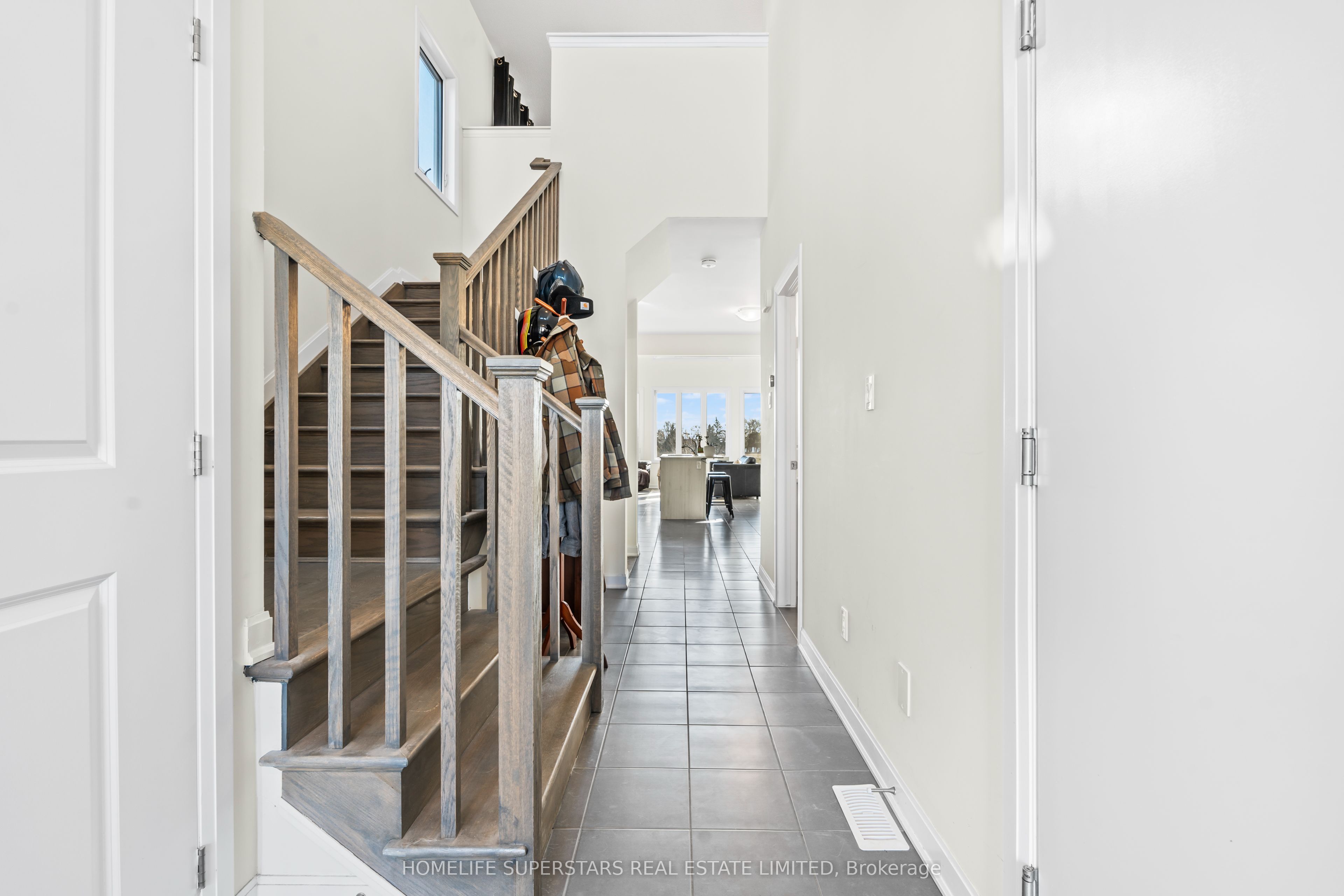 18 Oakmont Drive Property Photo 4