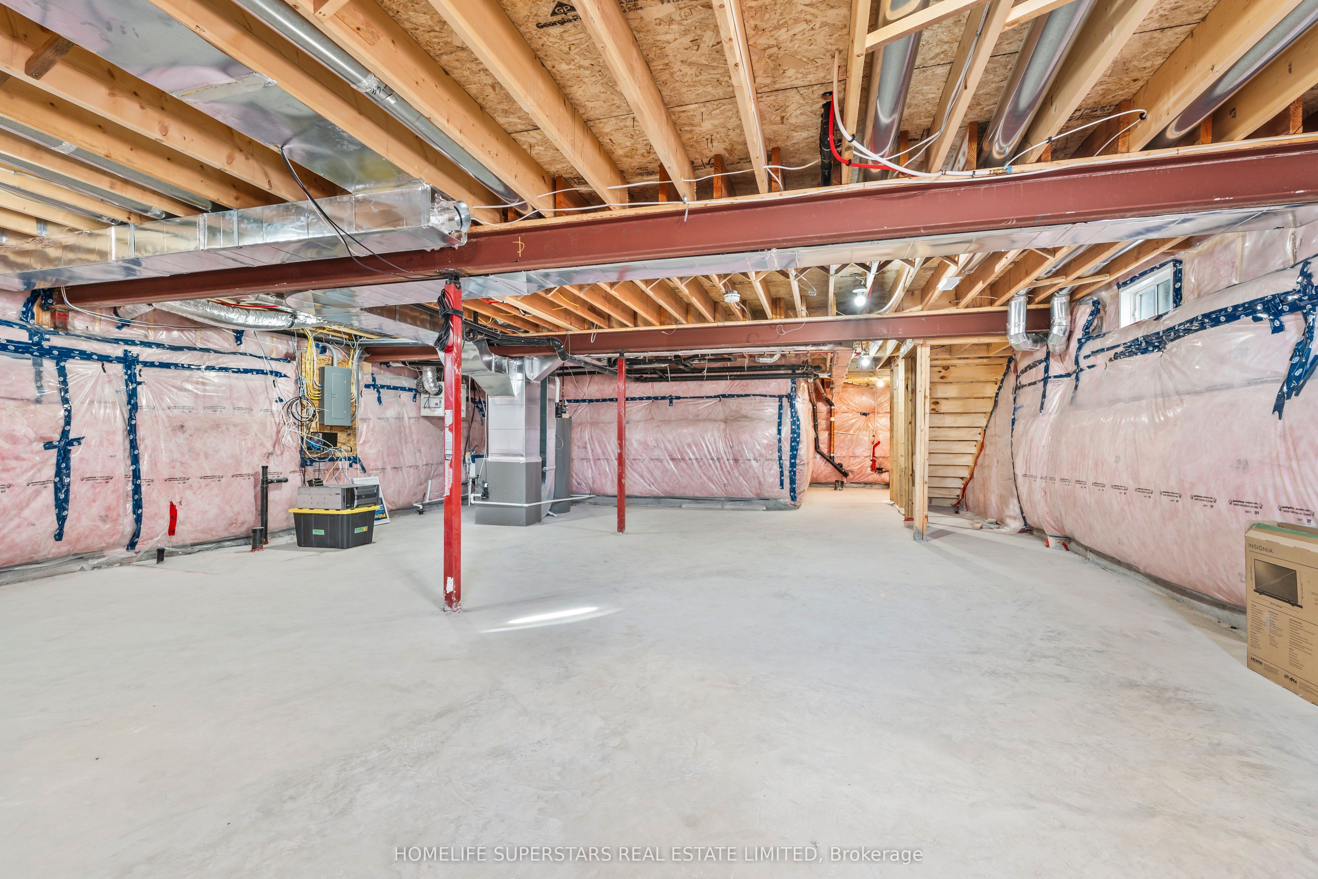 18 Oakmont Drive Property Photo 23