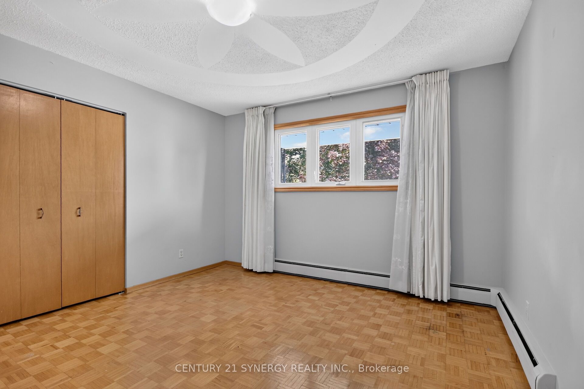 974 Greenbriar Avenue Property Photo 14