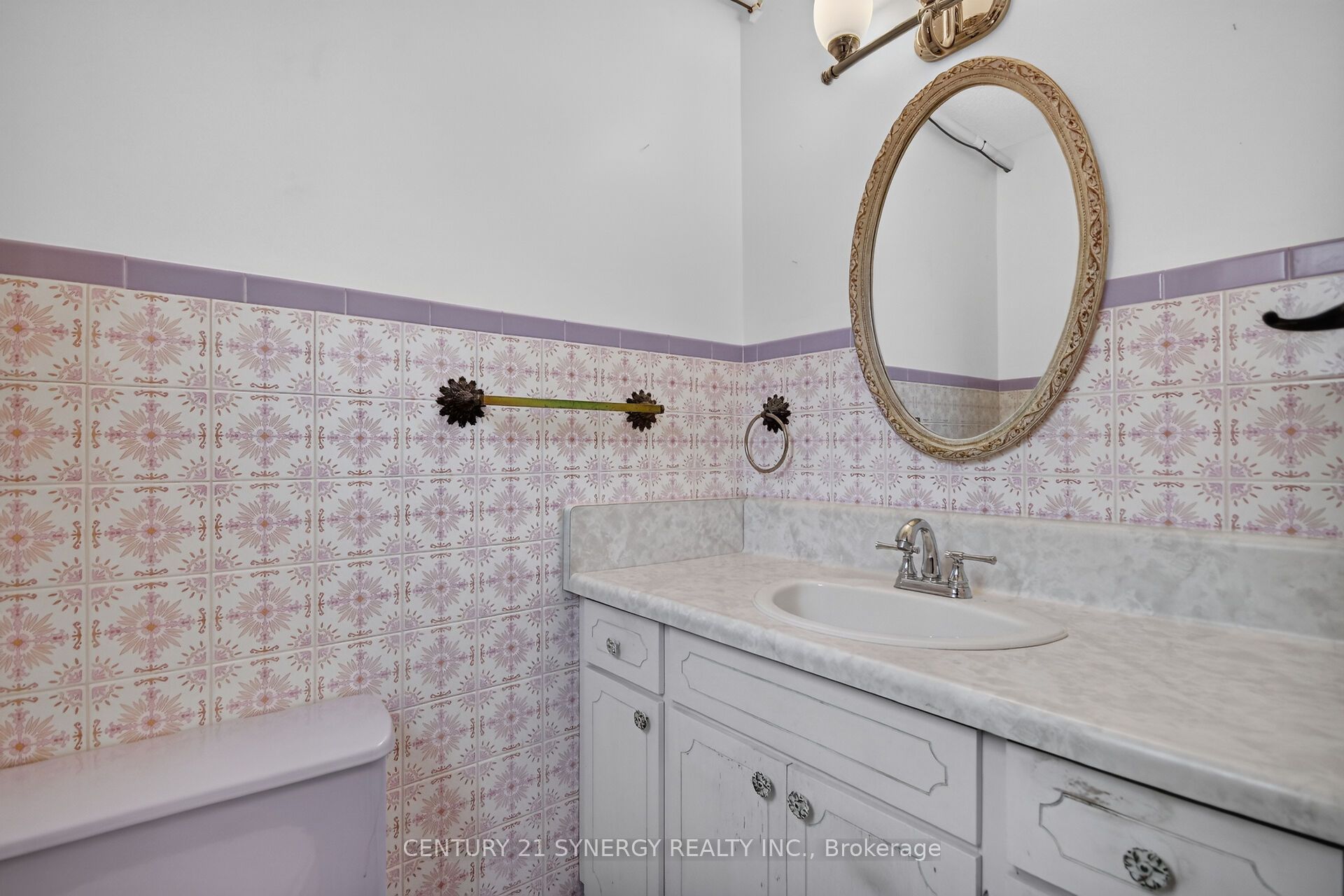 974 Greenbriar Avenue Property Photo 21