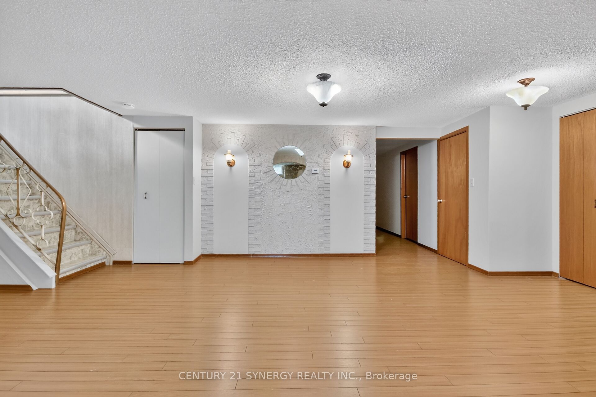 974 Greenbriar Avenue Property Photo 25