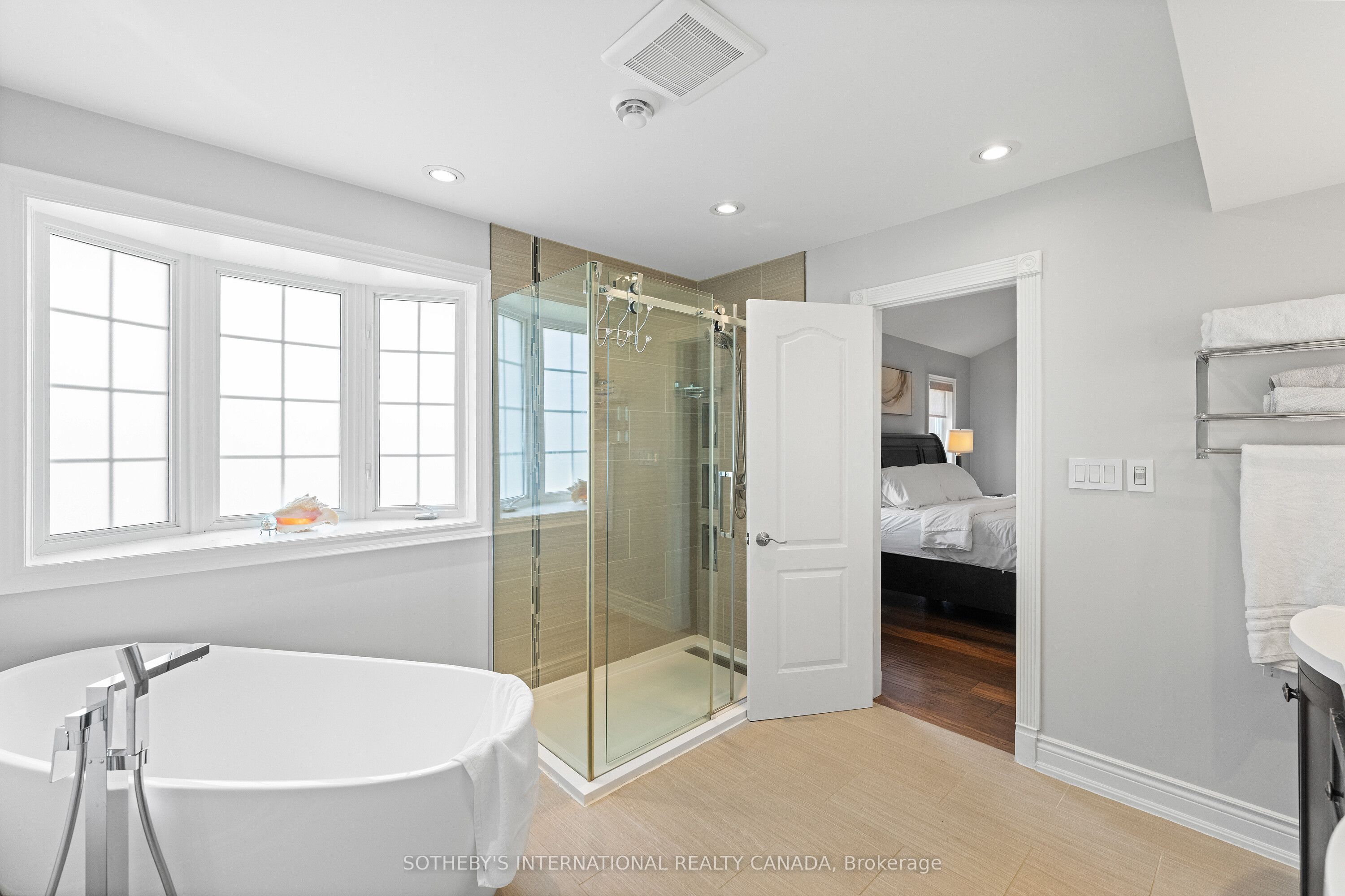 551 Darby Road Property Photo 11