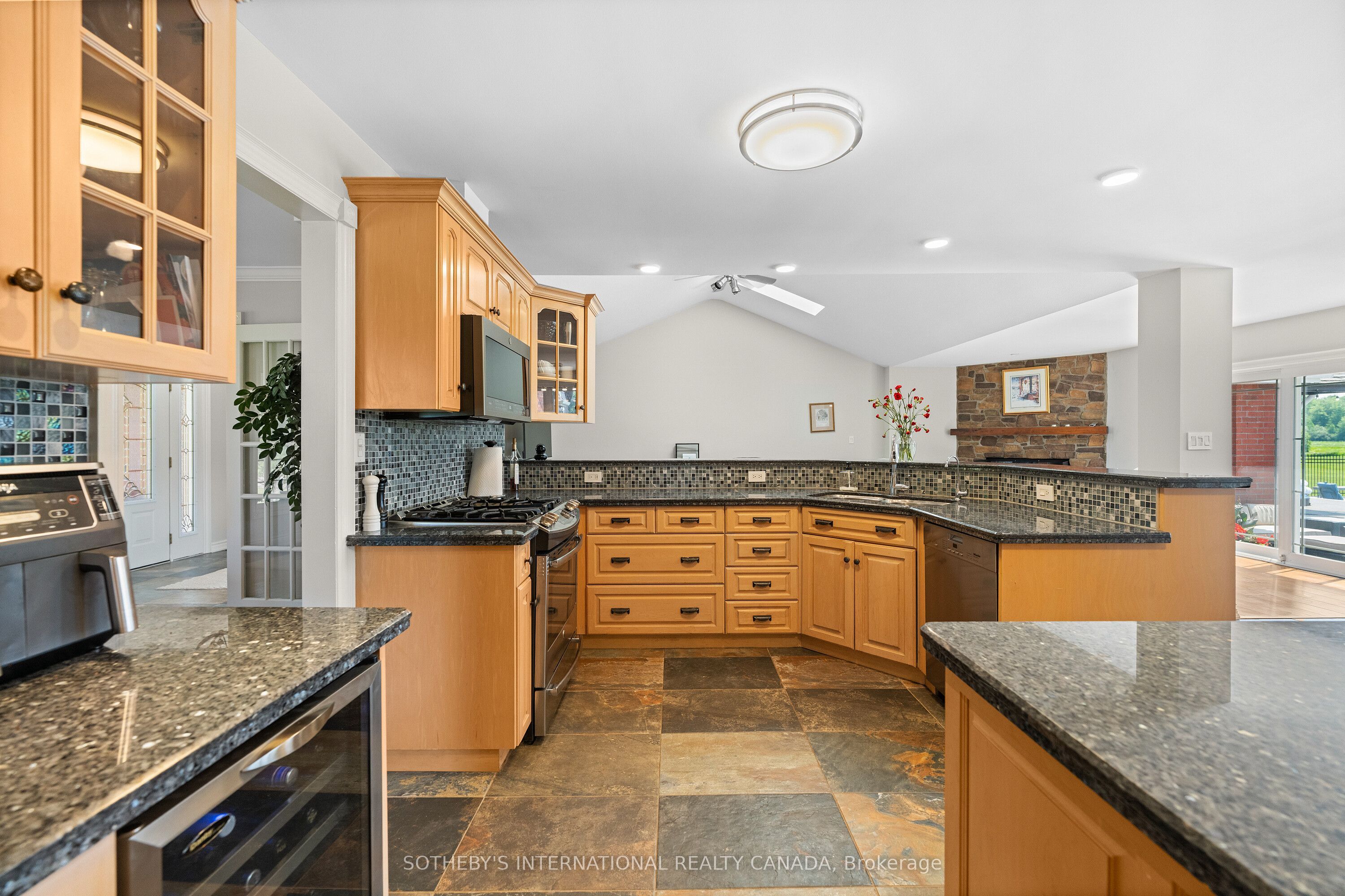 551 Darby Road Property Photo 21
