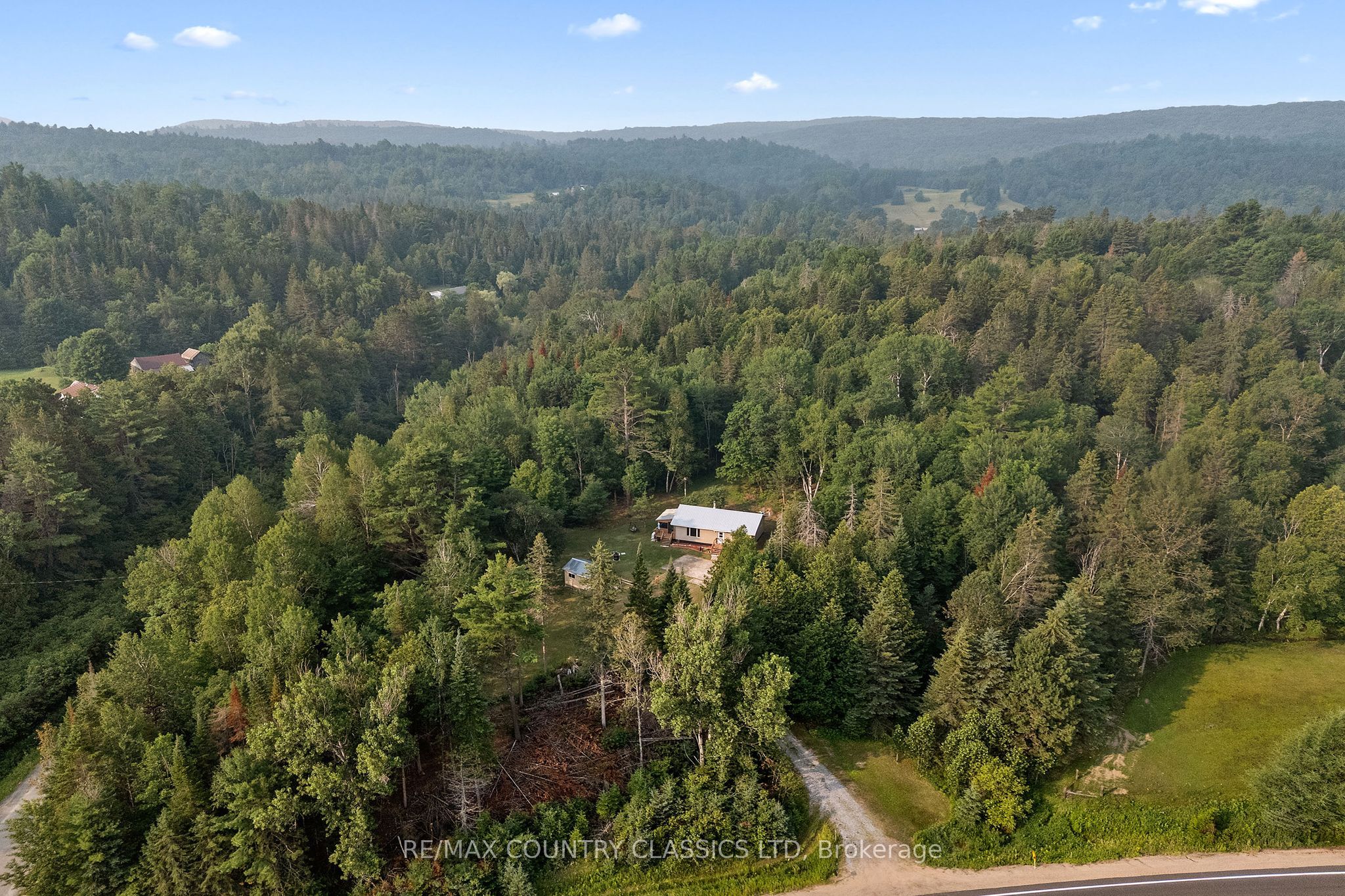 528 Hwy No.28 Property Photo 5