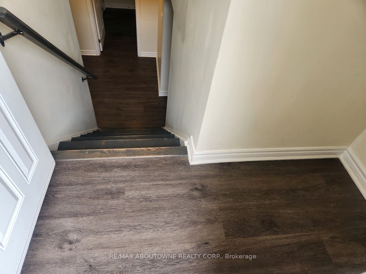 18 Greeningdon Drive Lower Property Photo 4