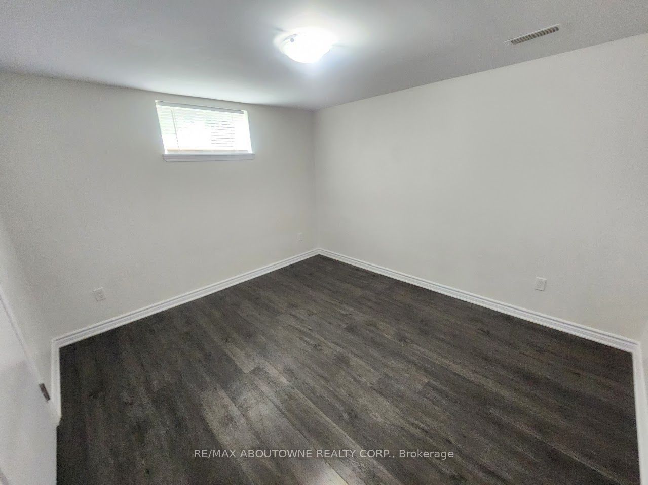 18 Greeningdon Drive Lower Property Photo 15