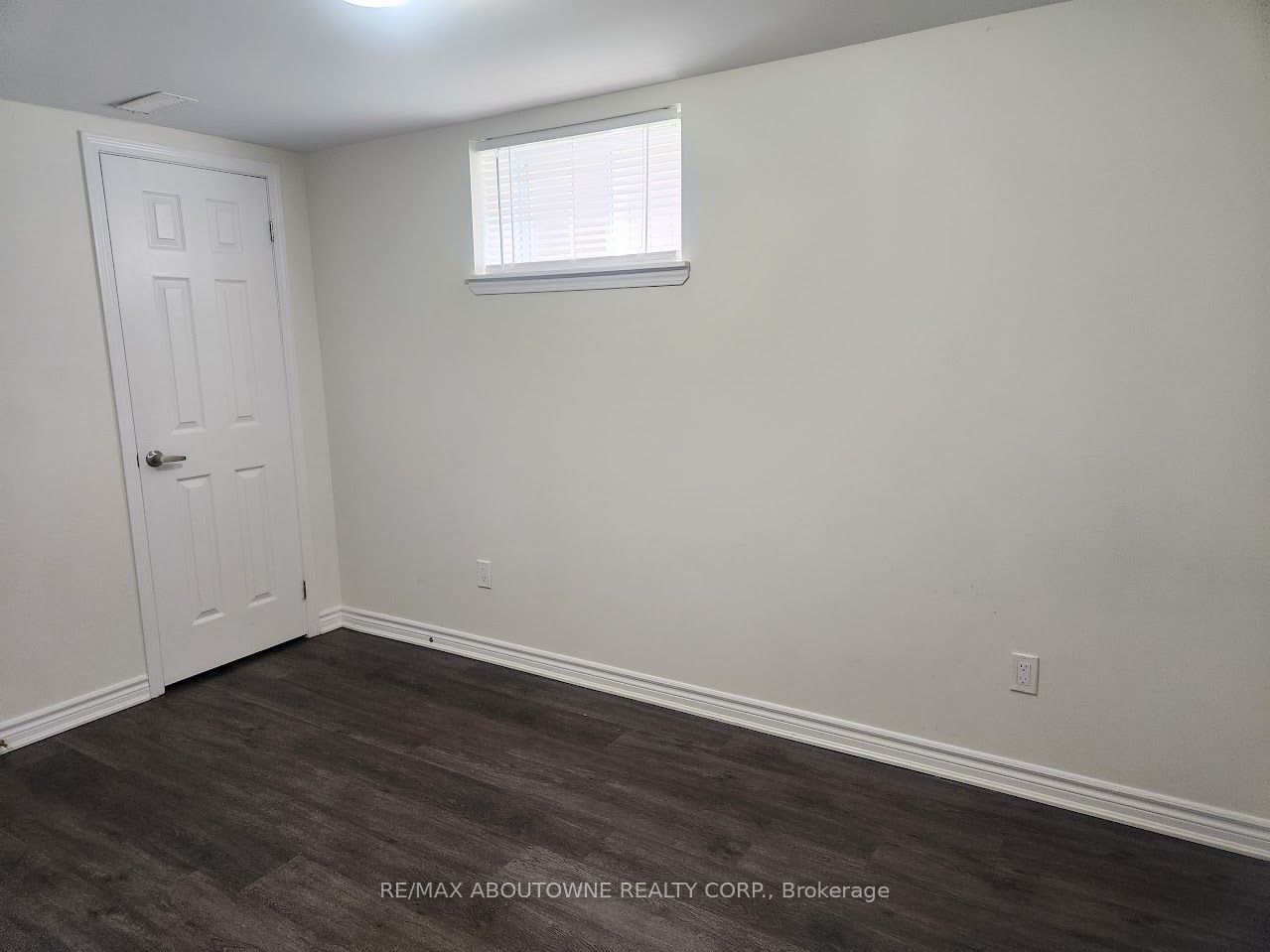 18 Greeningdon Drive Lower Property Photo 16
