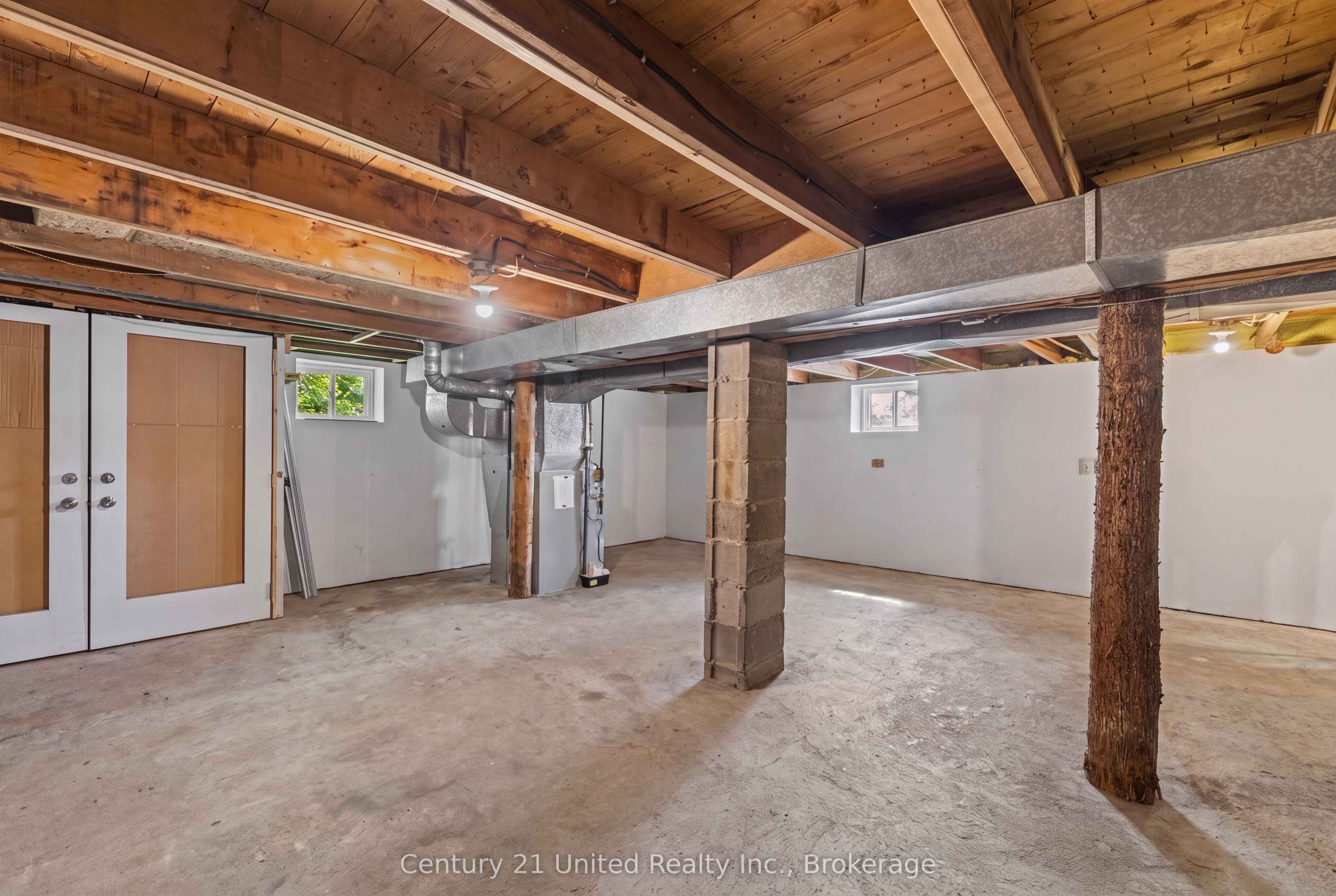 200 Front Street W Property Photo 22