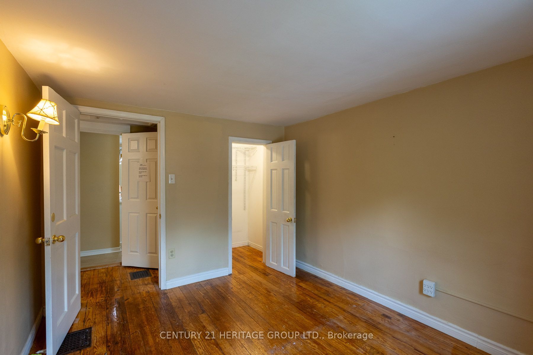 32 Rousseaux Street Property Photo 23