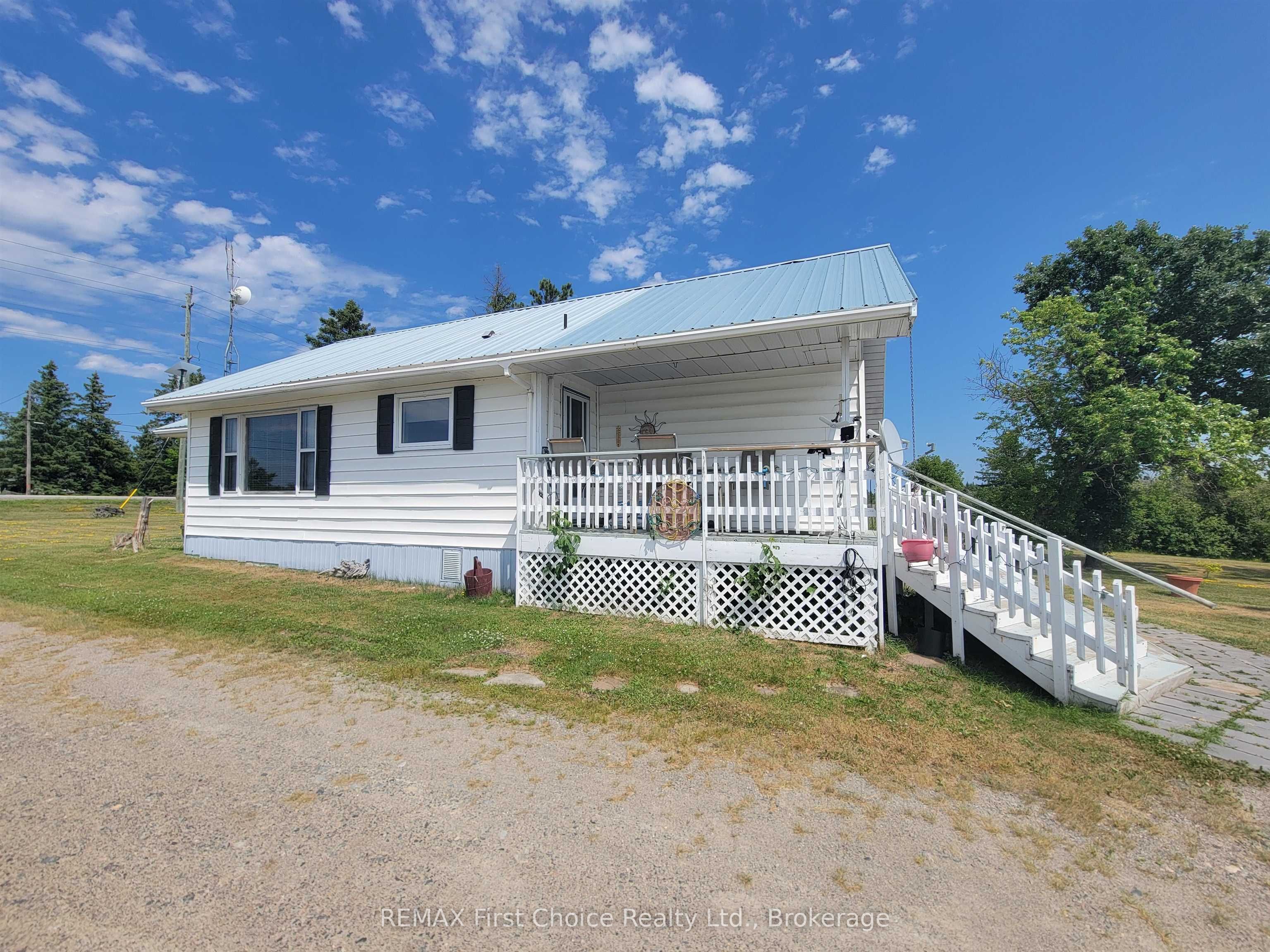 1611 Hwy 11/71 Property Photo 18