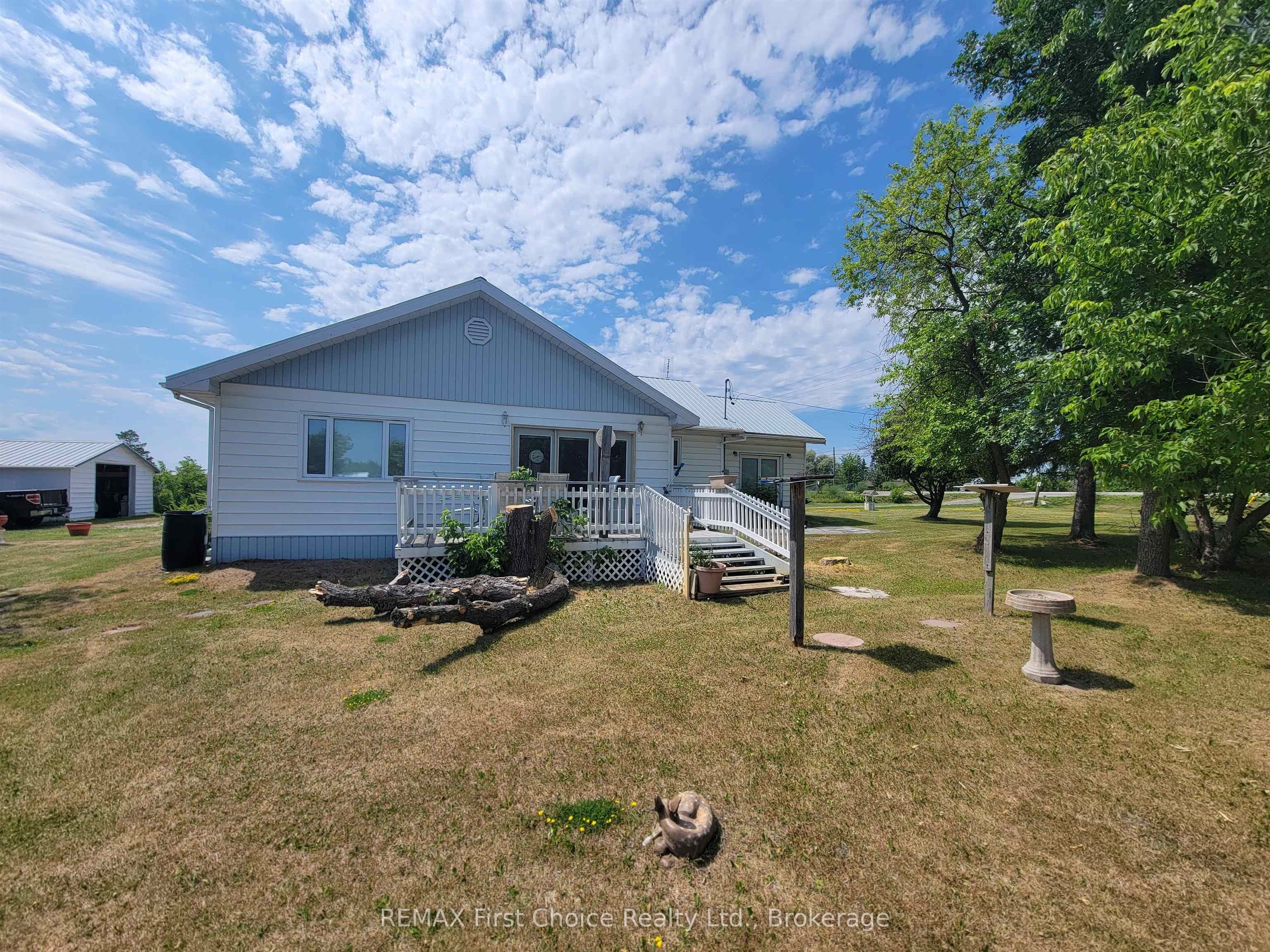 1611 Hwy 11/71 Property Photo 21
