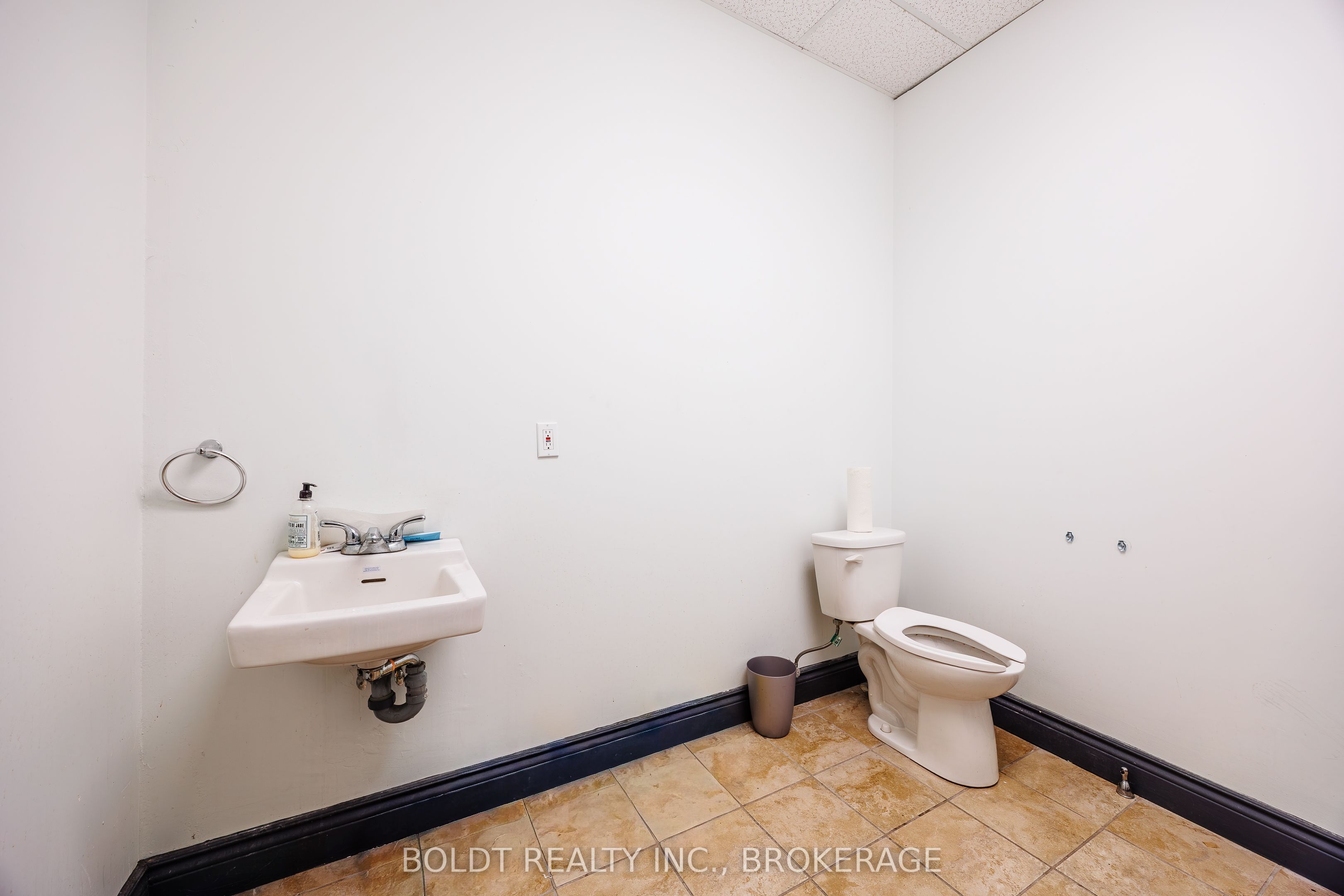 274 Fourth Avenue 7 Property Photo 9