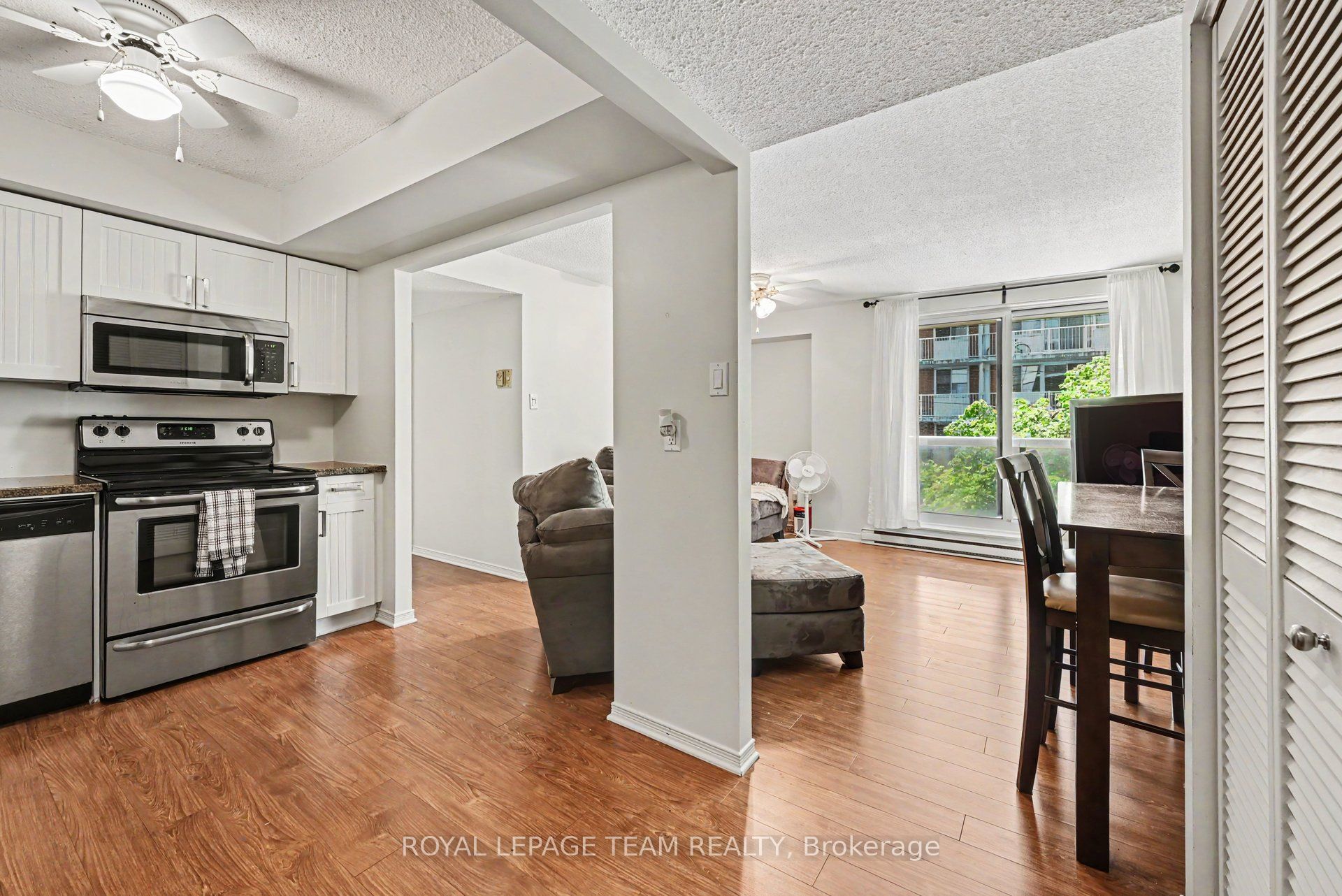 199 Kent Street 404 Property Photo 6