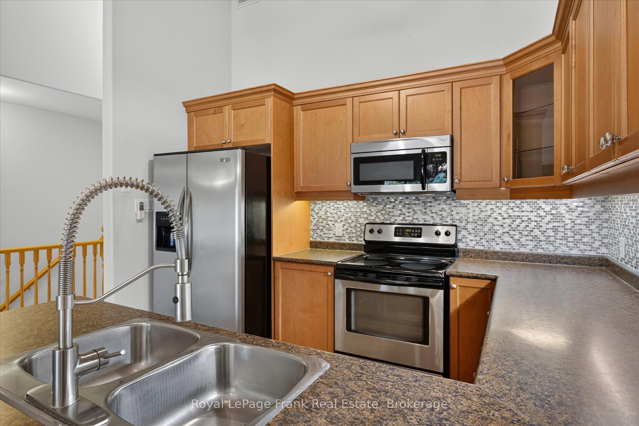60 Village Crescent 49 Property Photo 11