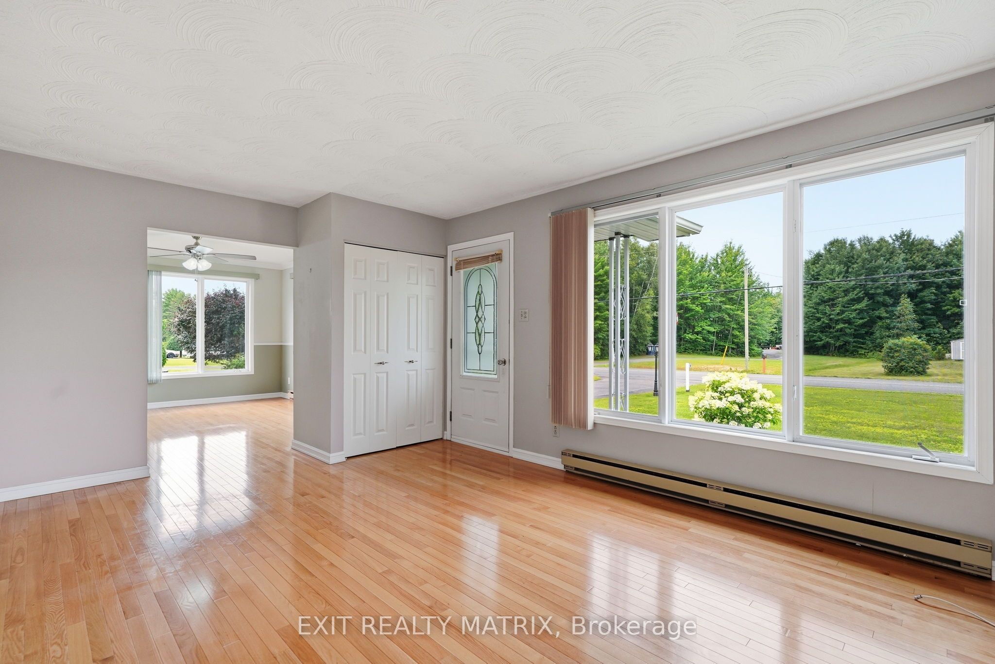 563 Lajeunesse Road Property Photo 5