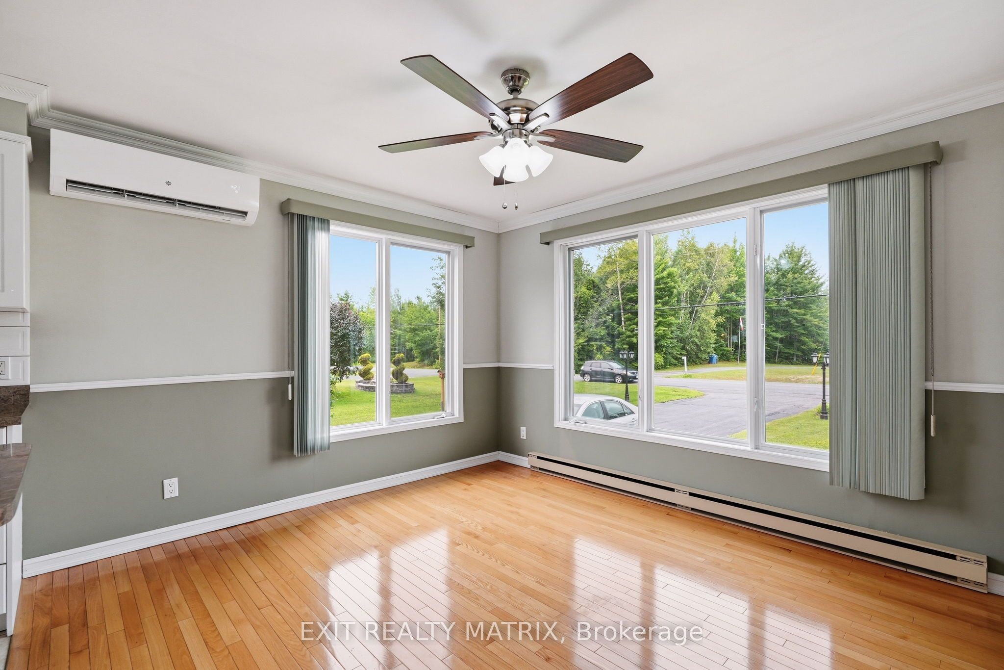 563 Lajeunesse Road Property Photo 7