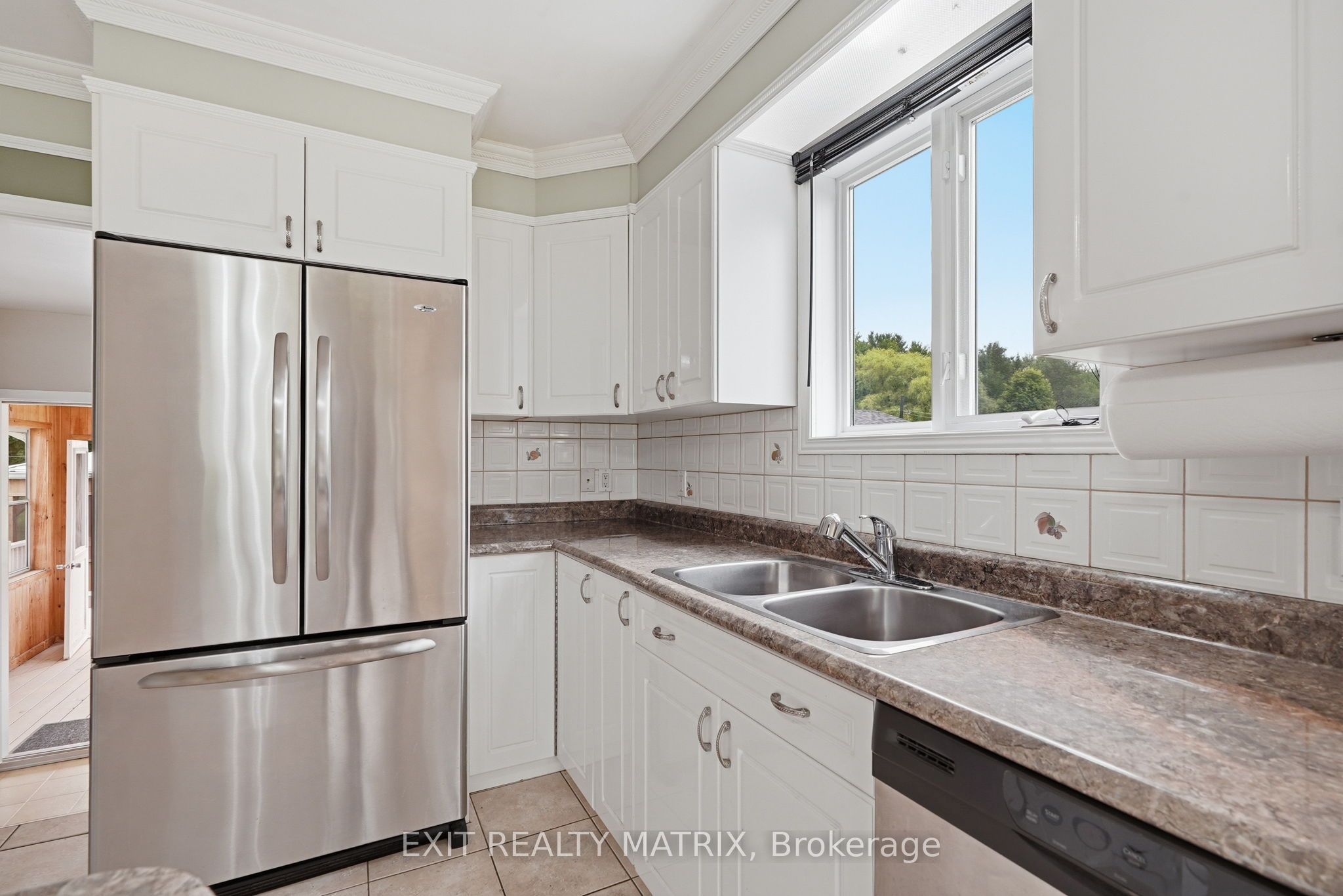 563 Lajeunesse Road Property Photo 13
