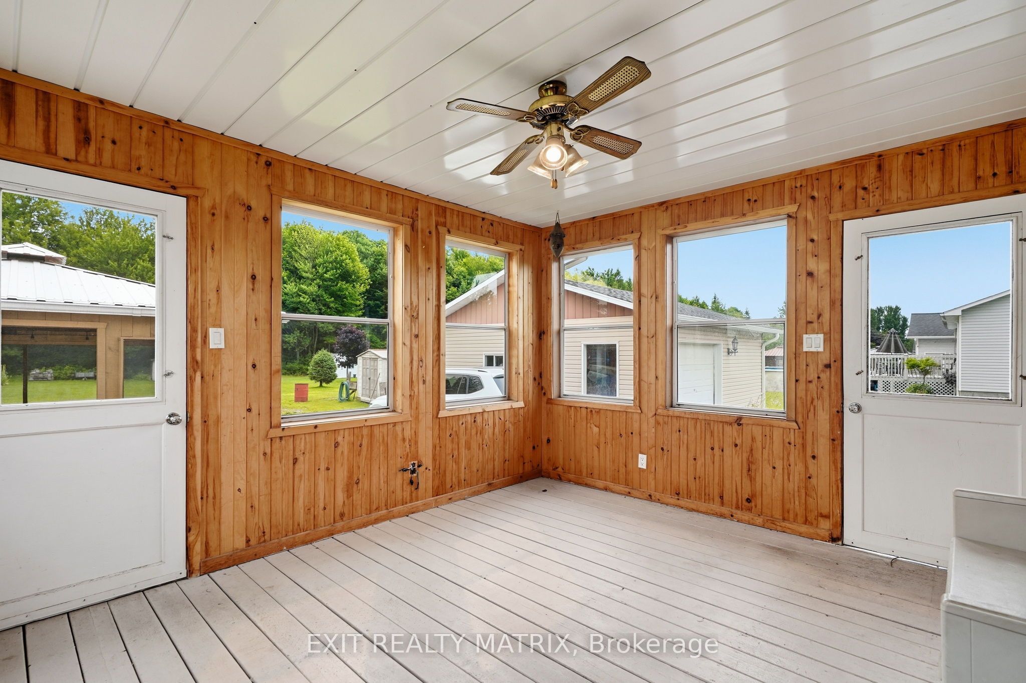 563 Lajeunesse Road Property Photo 28