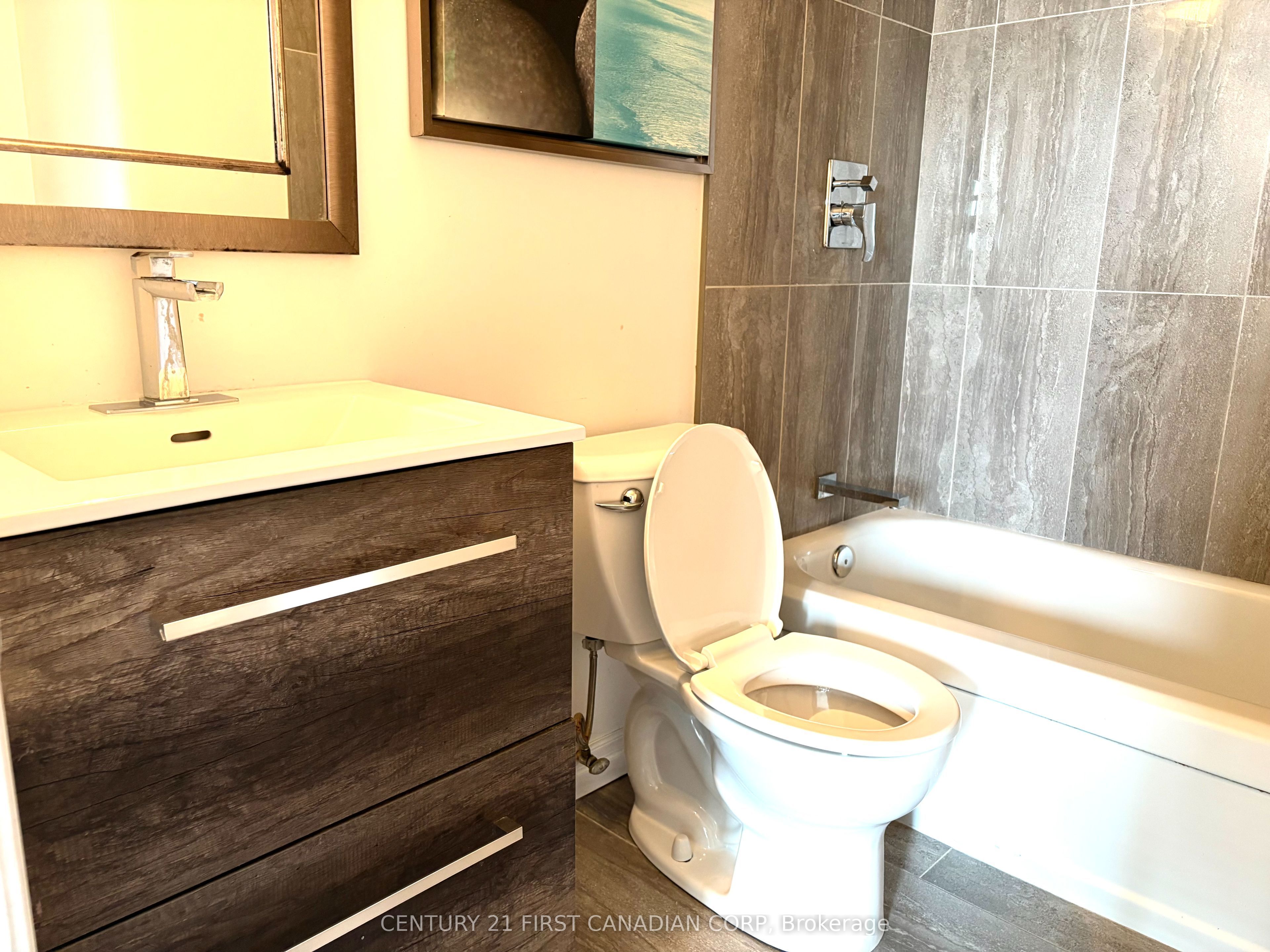 1102 Jalna Boulevard 601 Property Photo 10