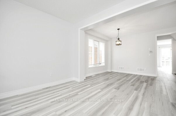 40 Beattie Crescent Property Photo 4