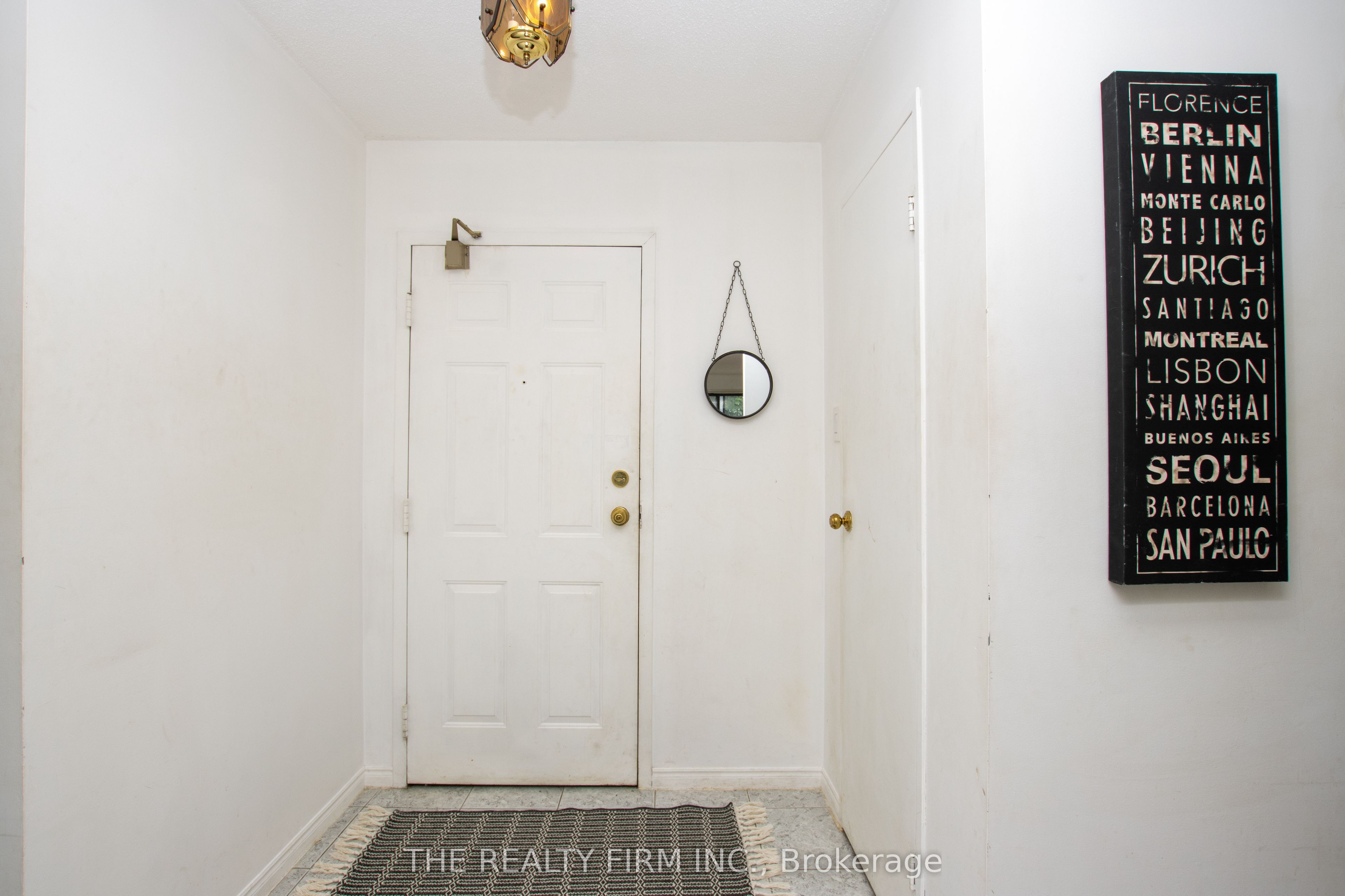 135 Baseline Road W 403 Property Photo 6