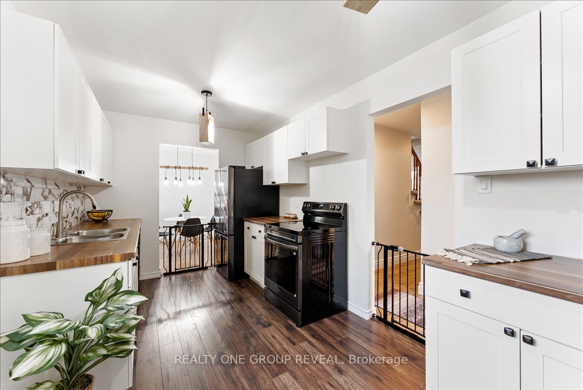 111 Peacock Boulevard Property Photo 12