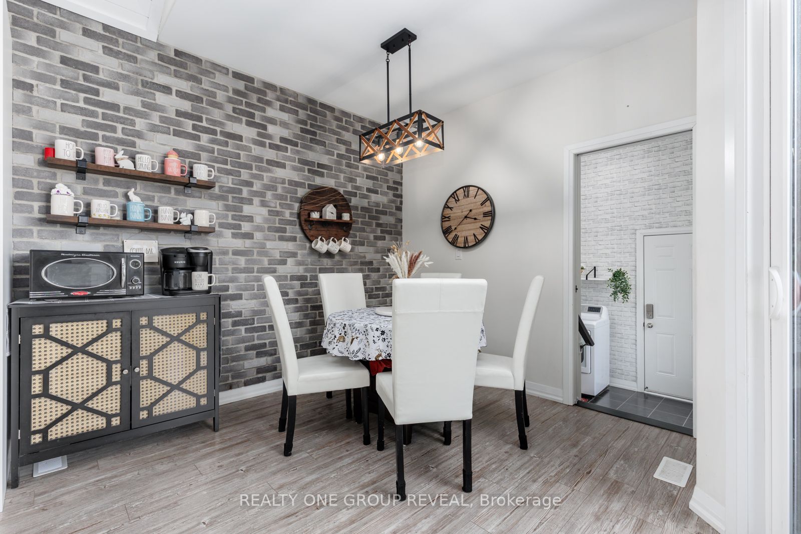208 Strachan Street Property Photo 10