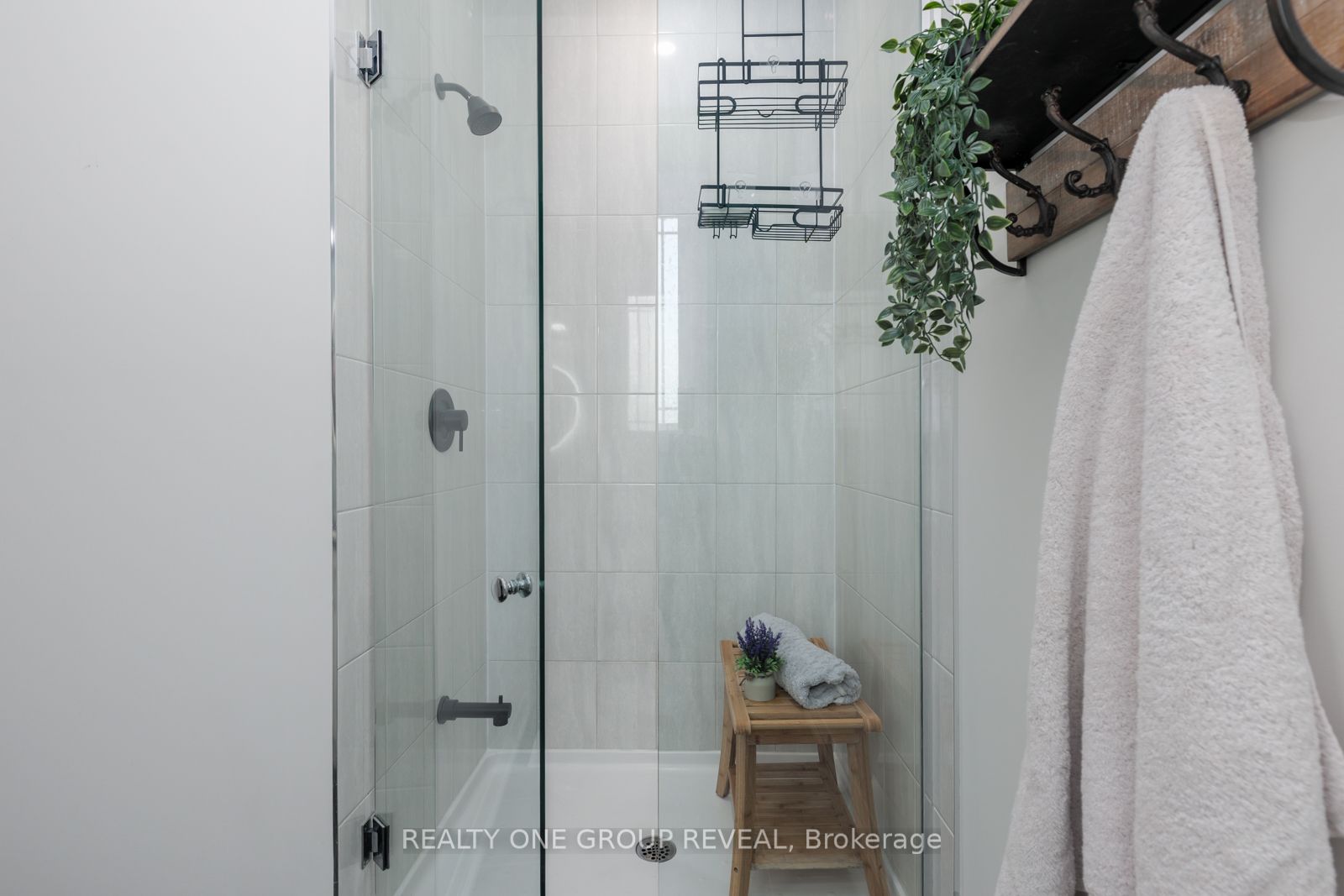 208 Strachan Street Property Photo 16