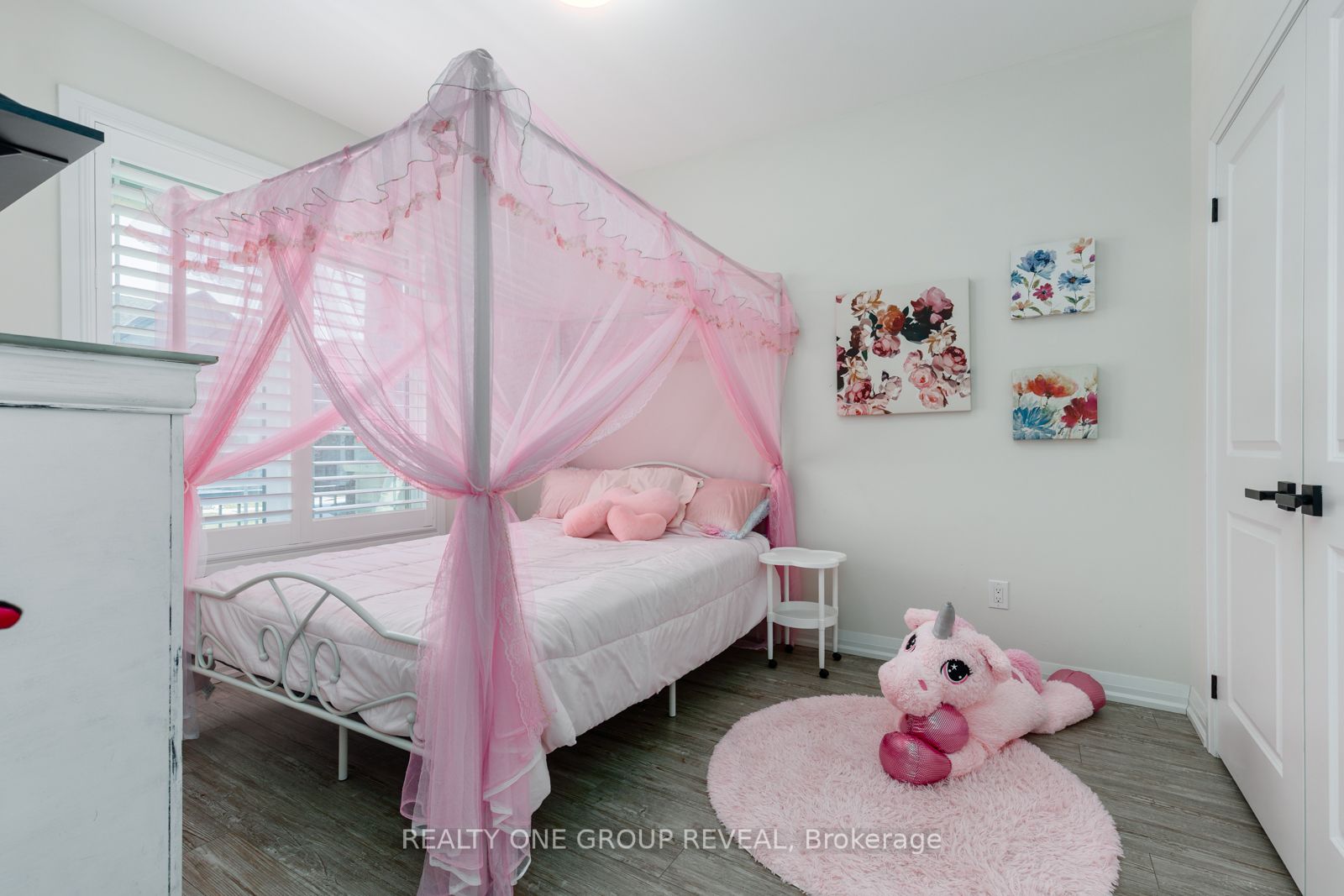 208 Strachan Street Property Photo 17