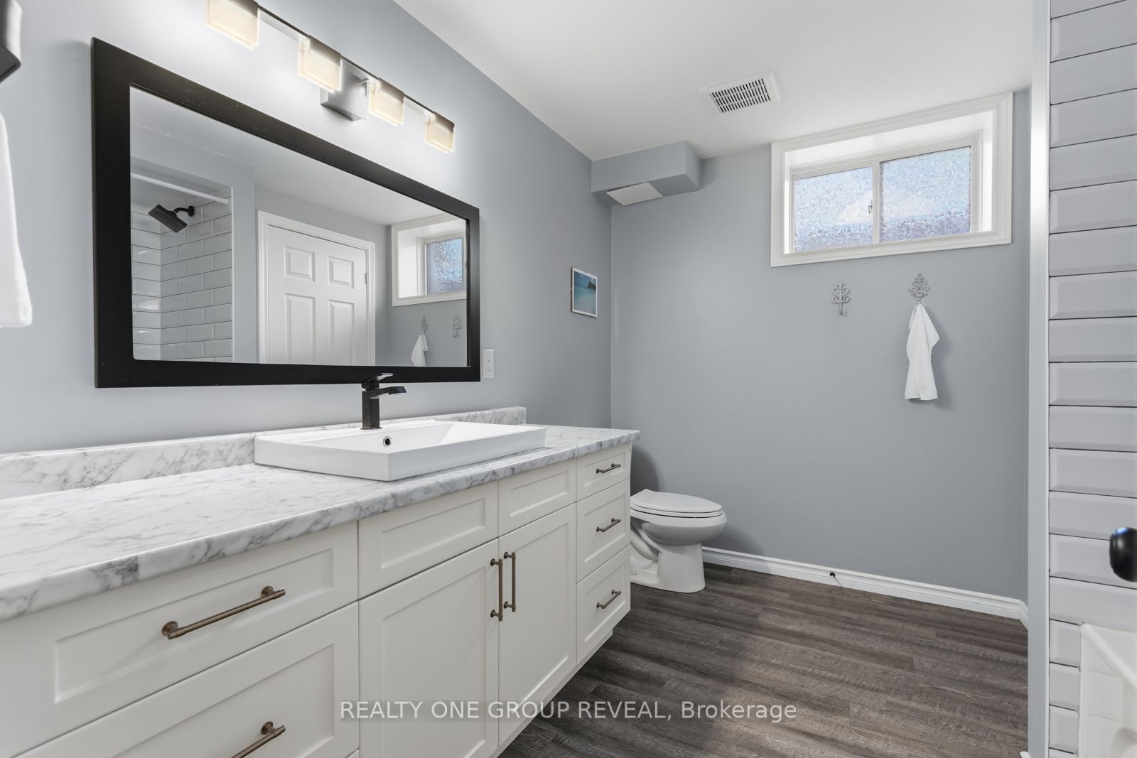 208 Strachan Street Property Photo 25