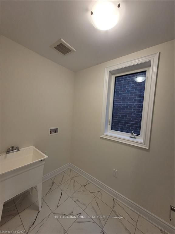 232 Wilmot Road Property Photo 4
