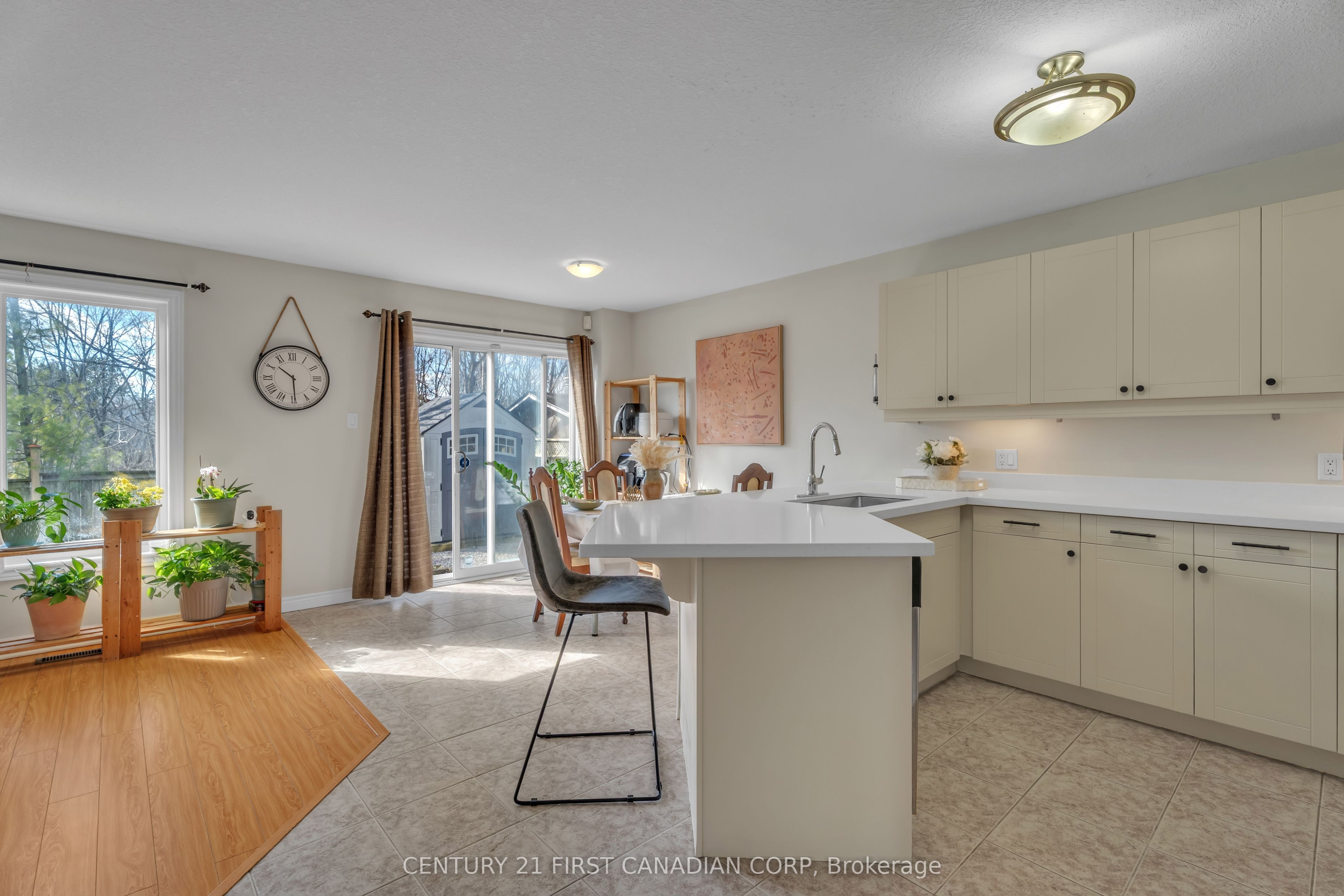 89 Mctaggart Court Property Photo 7