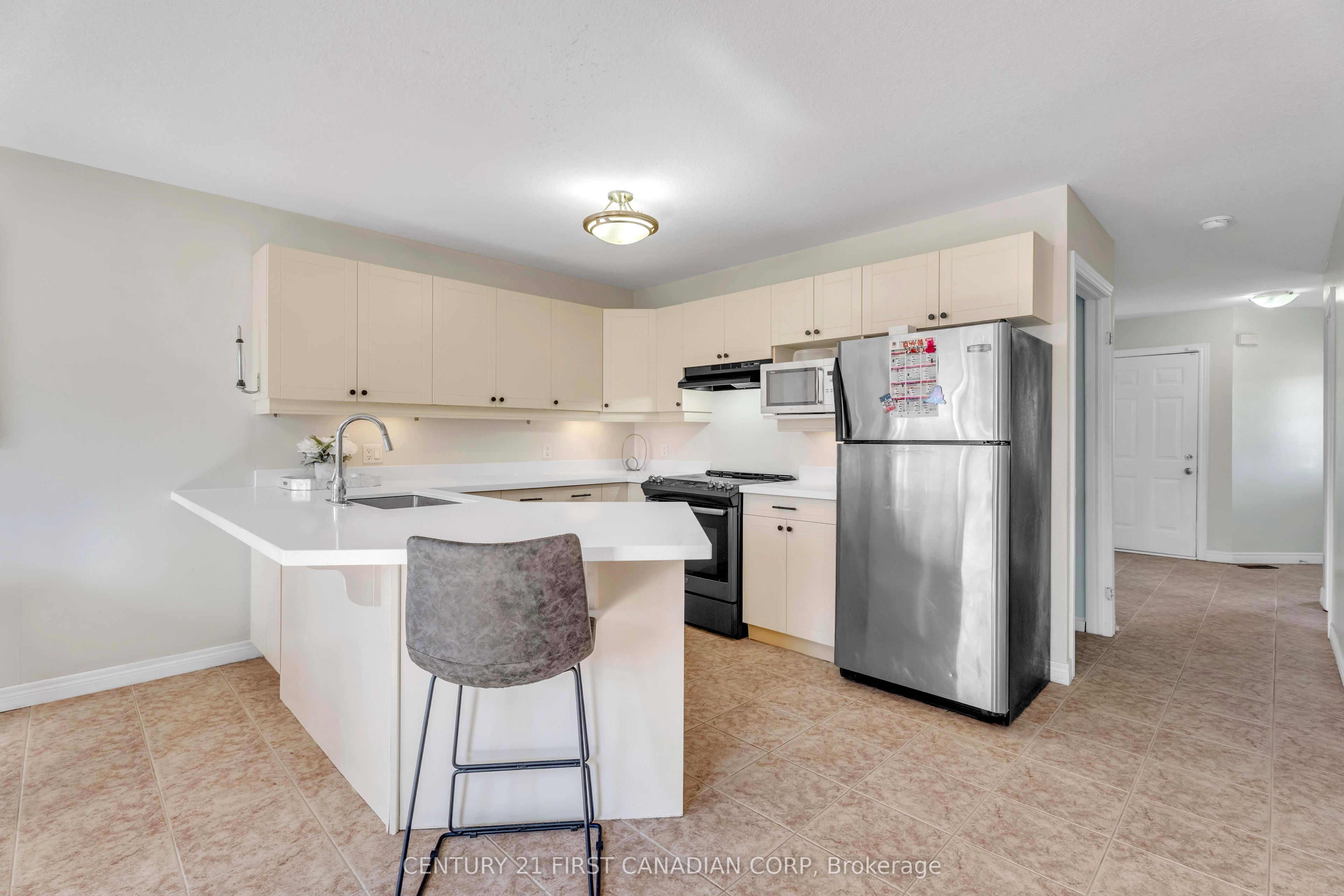 89 Mctaggart Court Property Photo 8