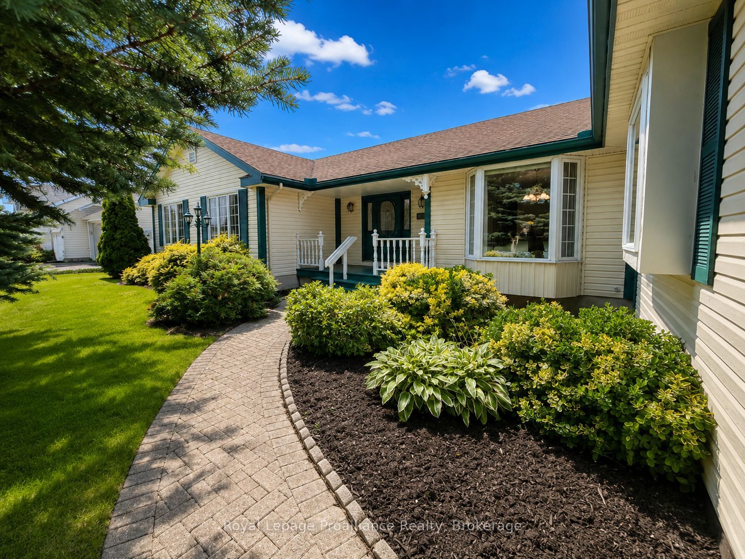 88 Westwind Crescent Property Photo 3