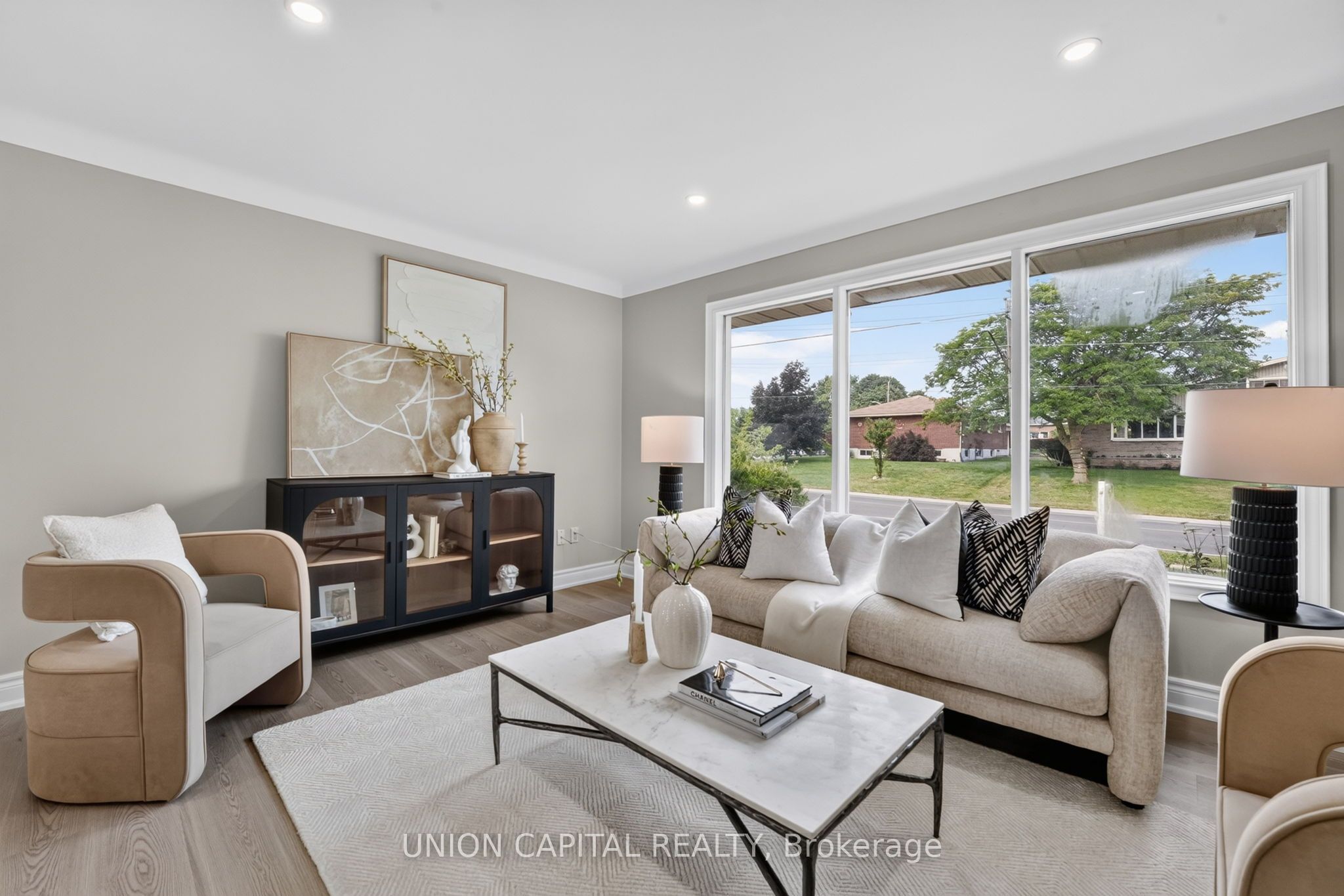 30 Collier Road N Property Photo 1