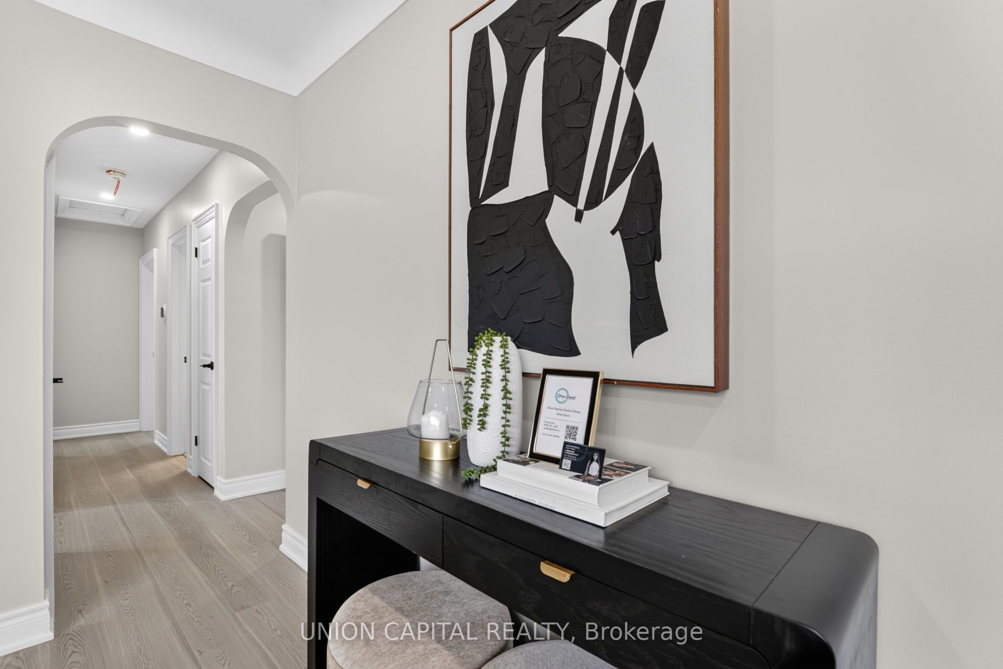 30 Collier Road N Property Photo 8