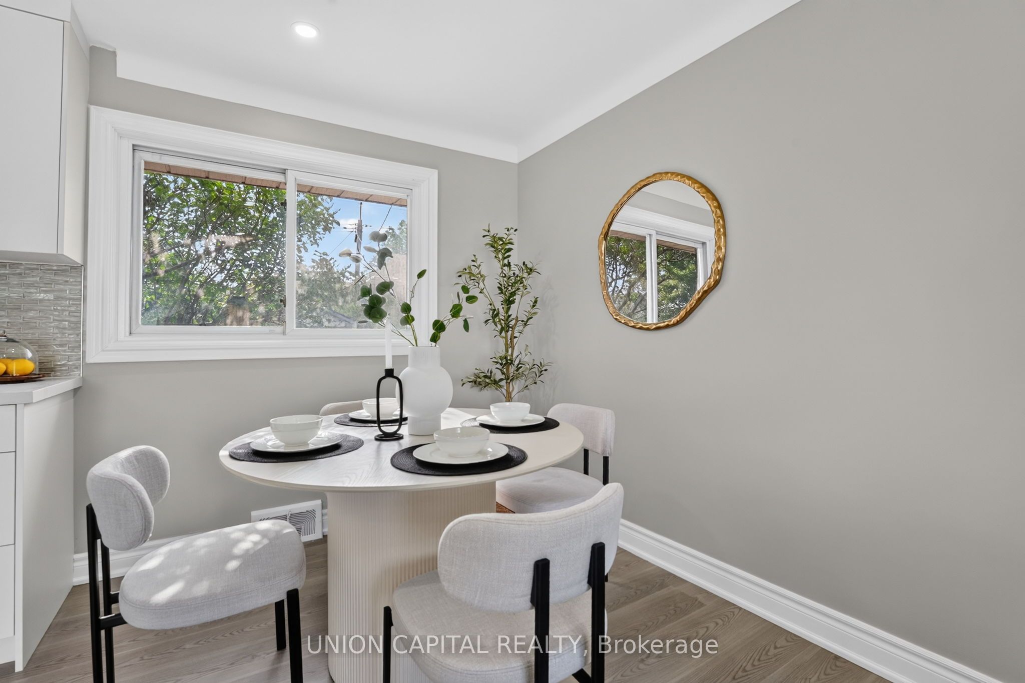 30 Collier Road N Property Photo 9