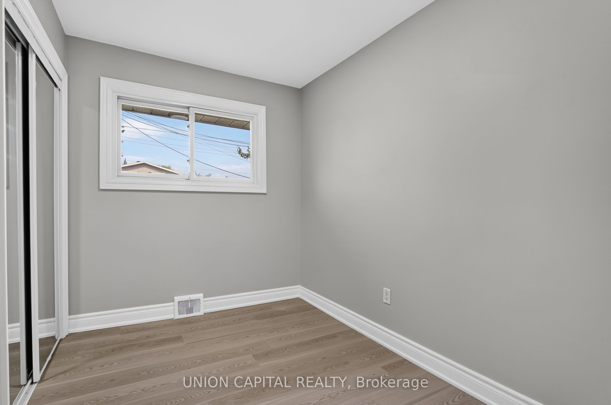 30 Collier Road N Property Photo 18