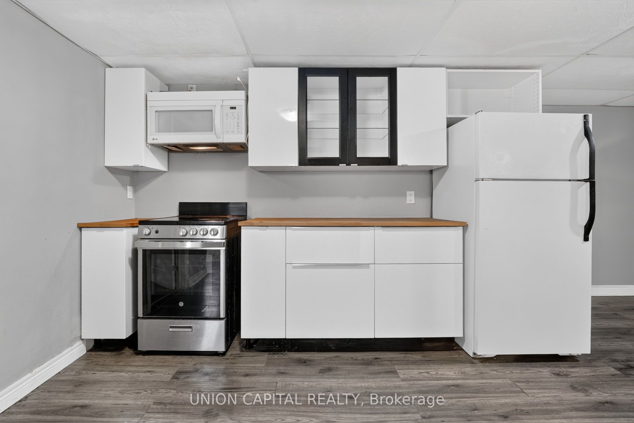 30 Collier Road N Property Photo 31