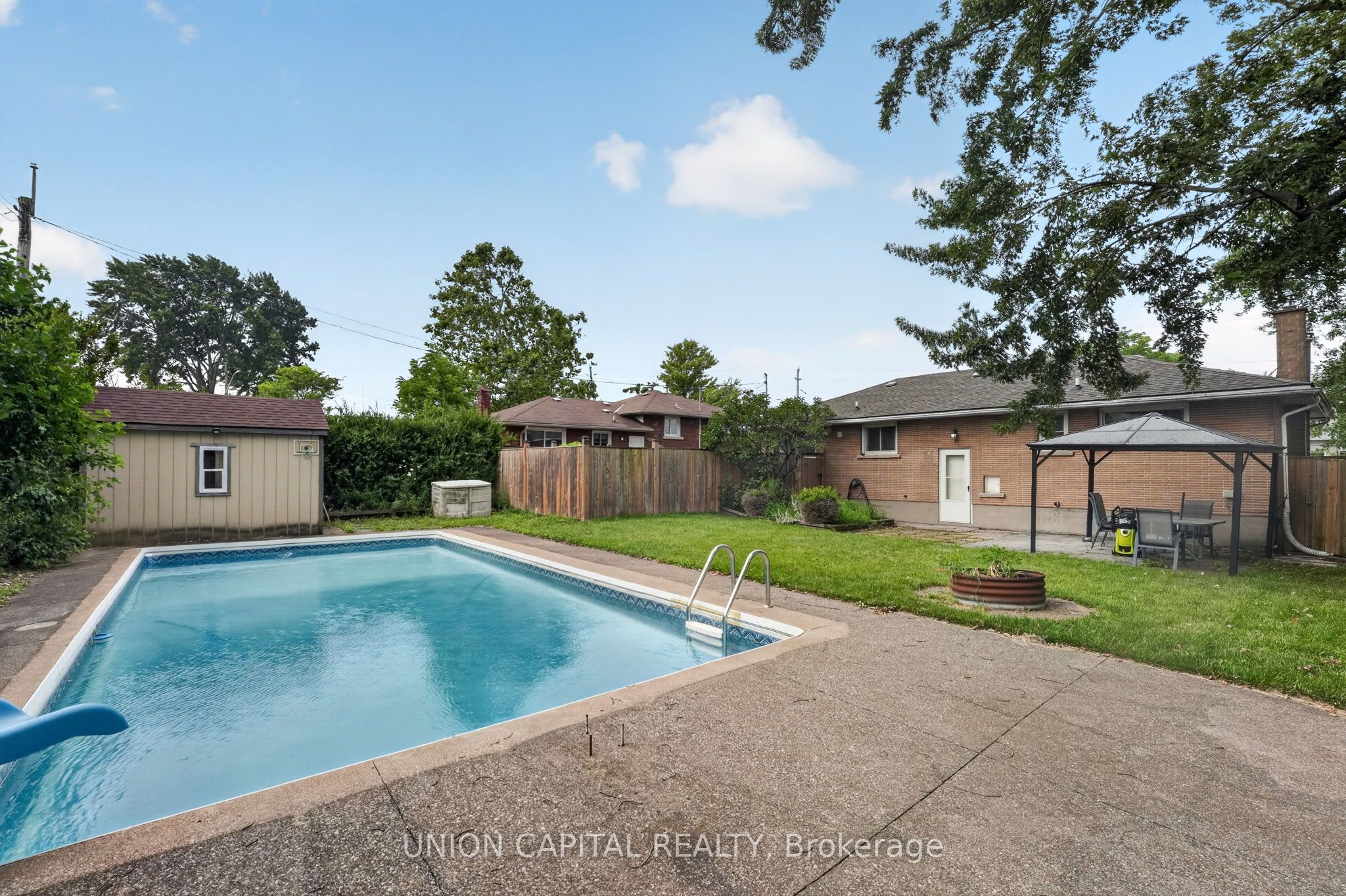 30 Collier Road N Property Photo 39
