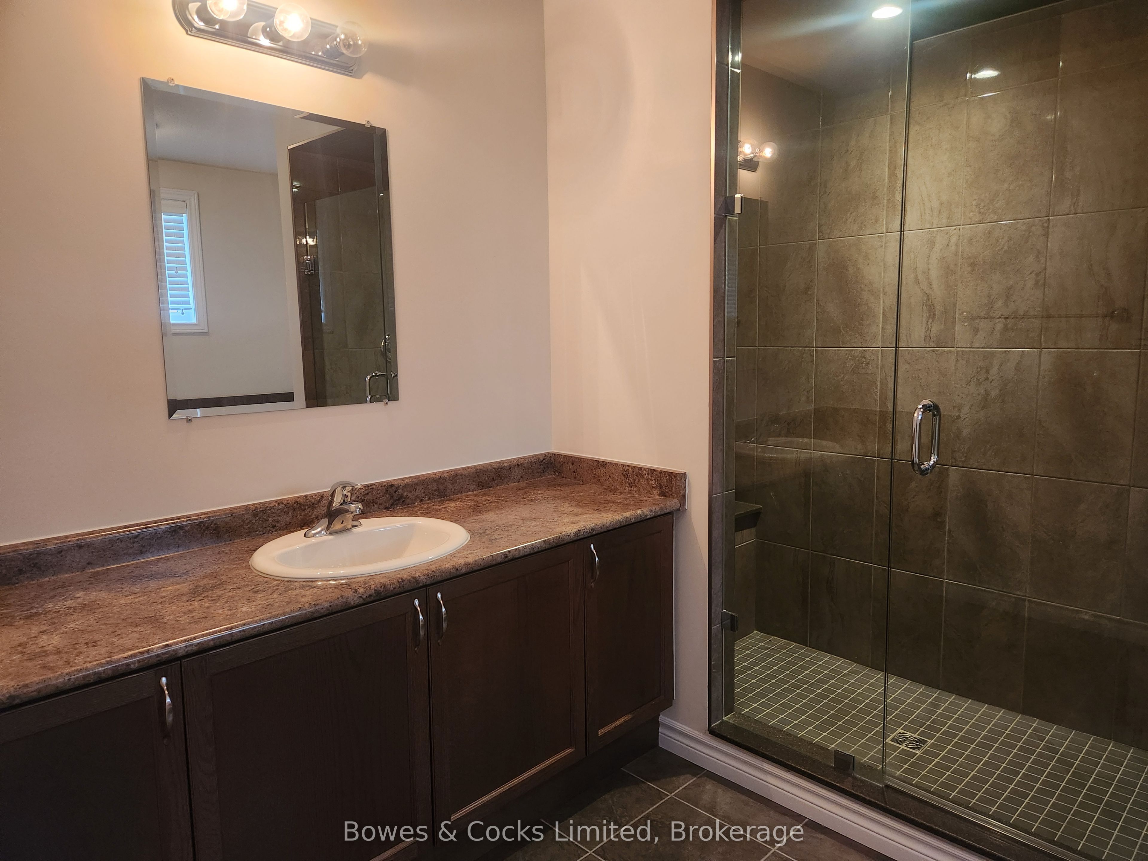 716 Sawmill Road Property Photo 11