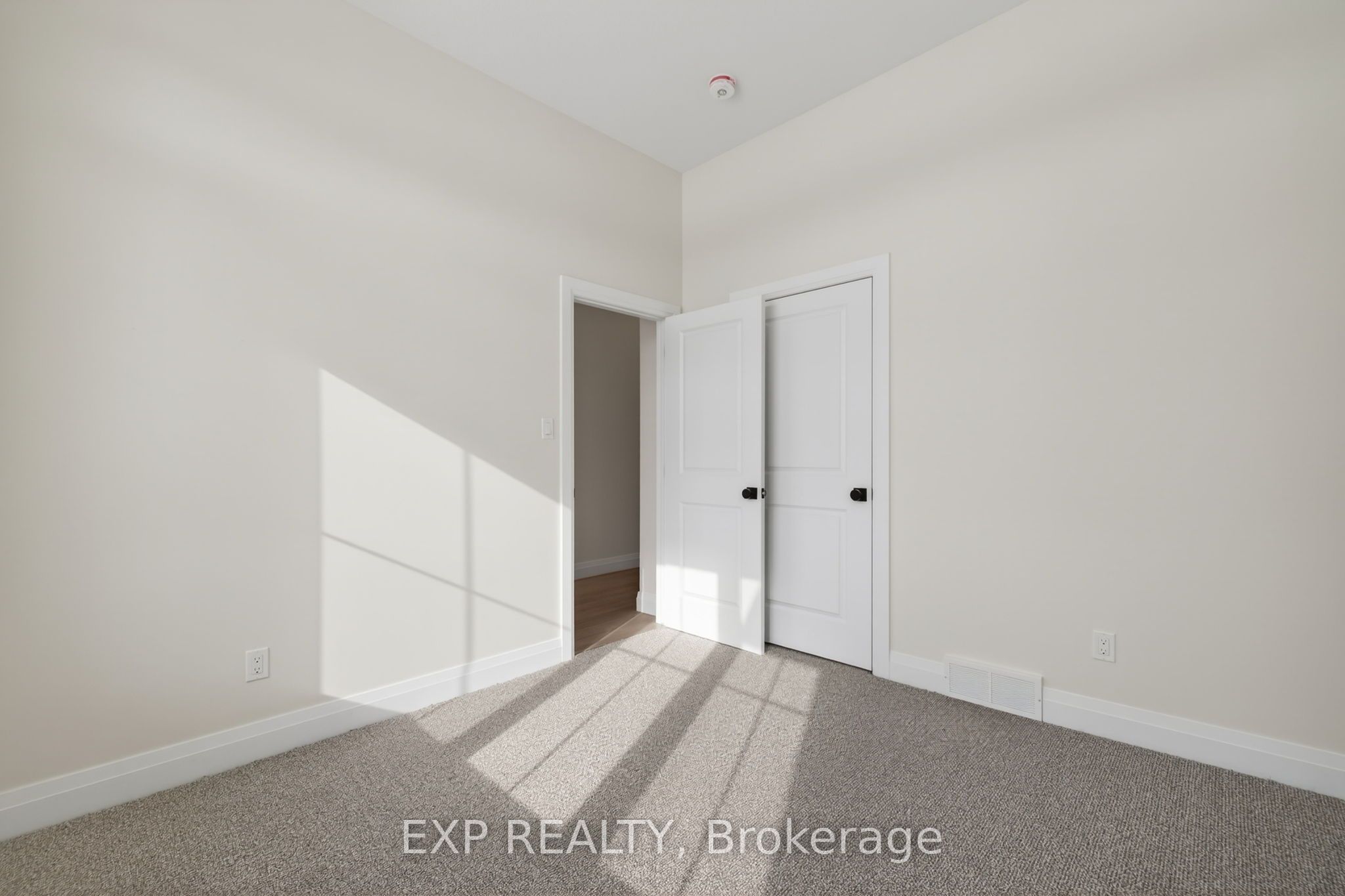 24 Dearing Drive Property Photo 5