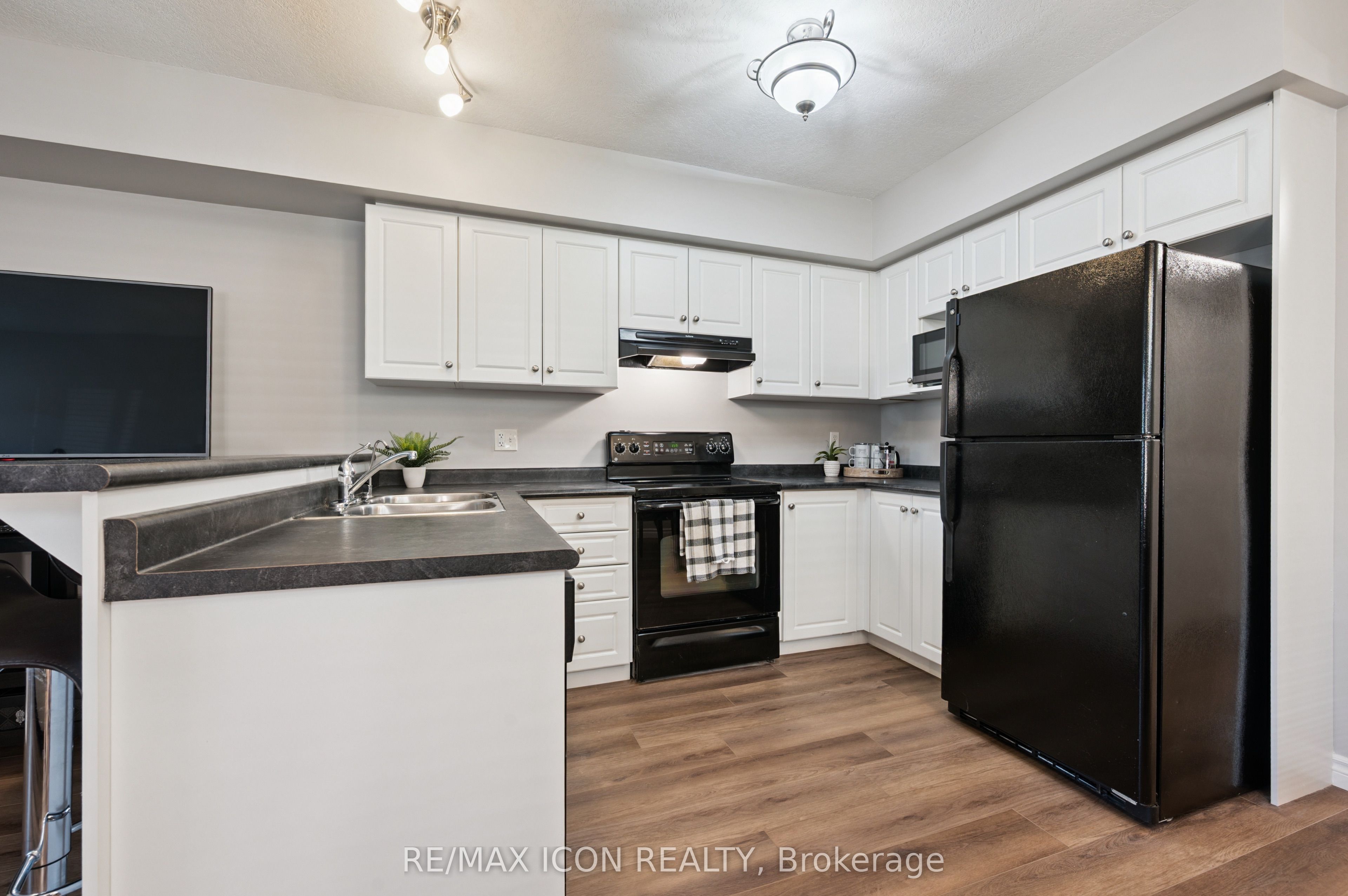 50 Howe Drive 9d Property Photo 13