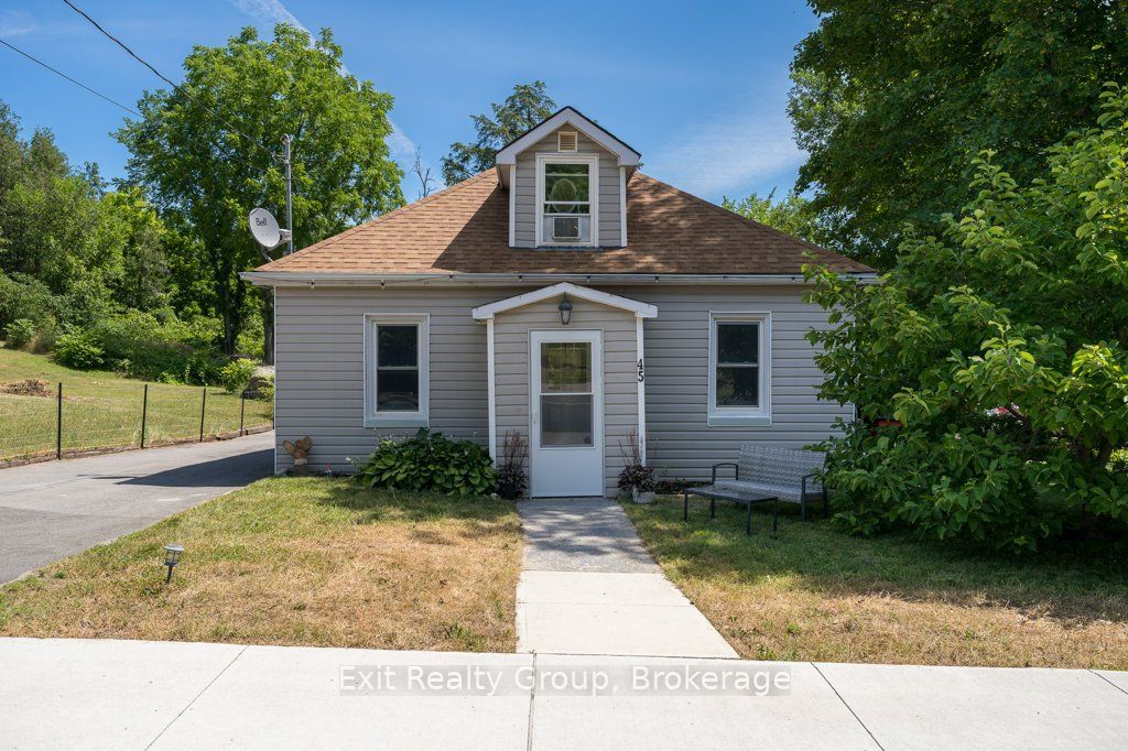 45 McClellan Street Property Photo 1