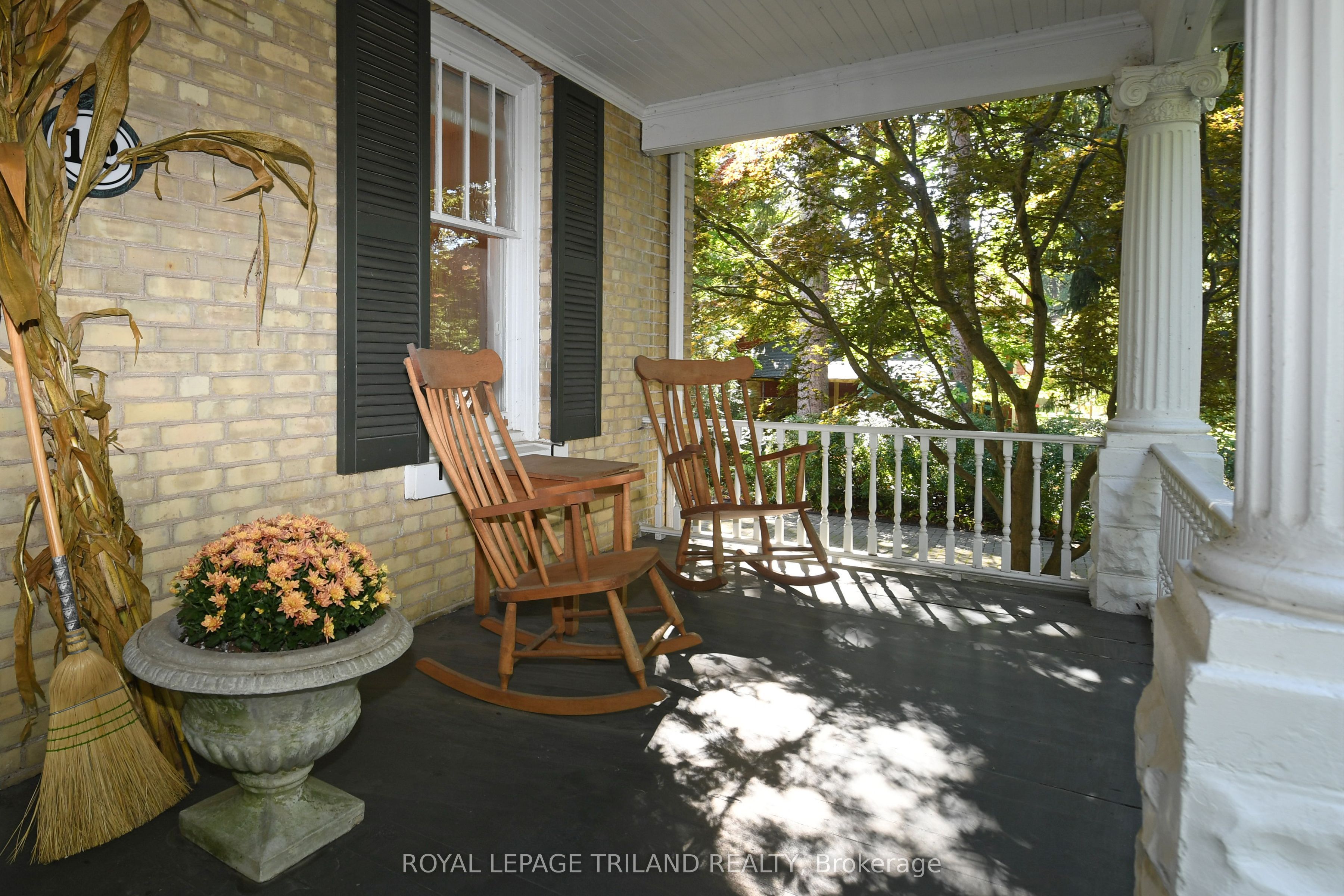 12 Victoria Street Property Photo 2